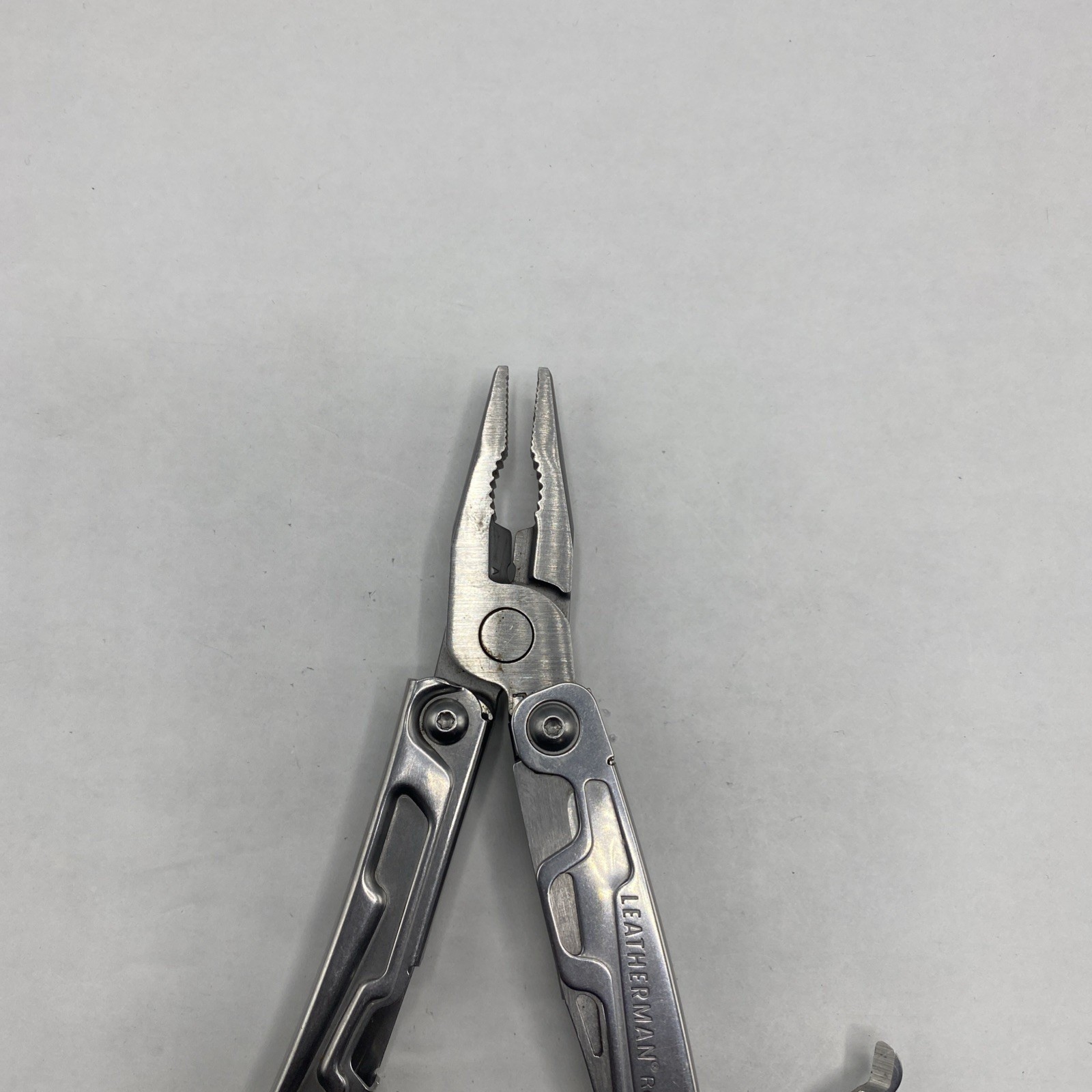 Leatherman Rev 3.8″ Multi-Tool, Stainless!