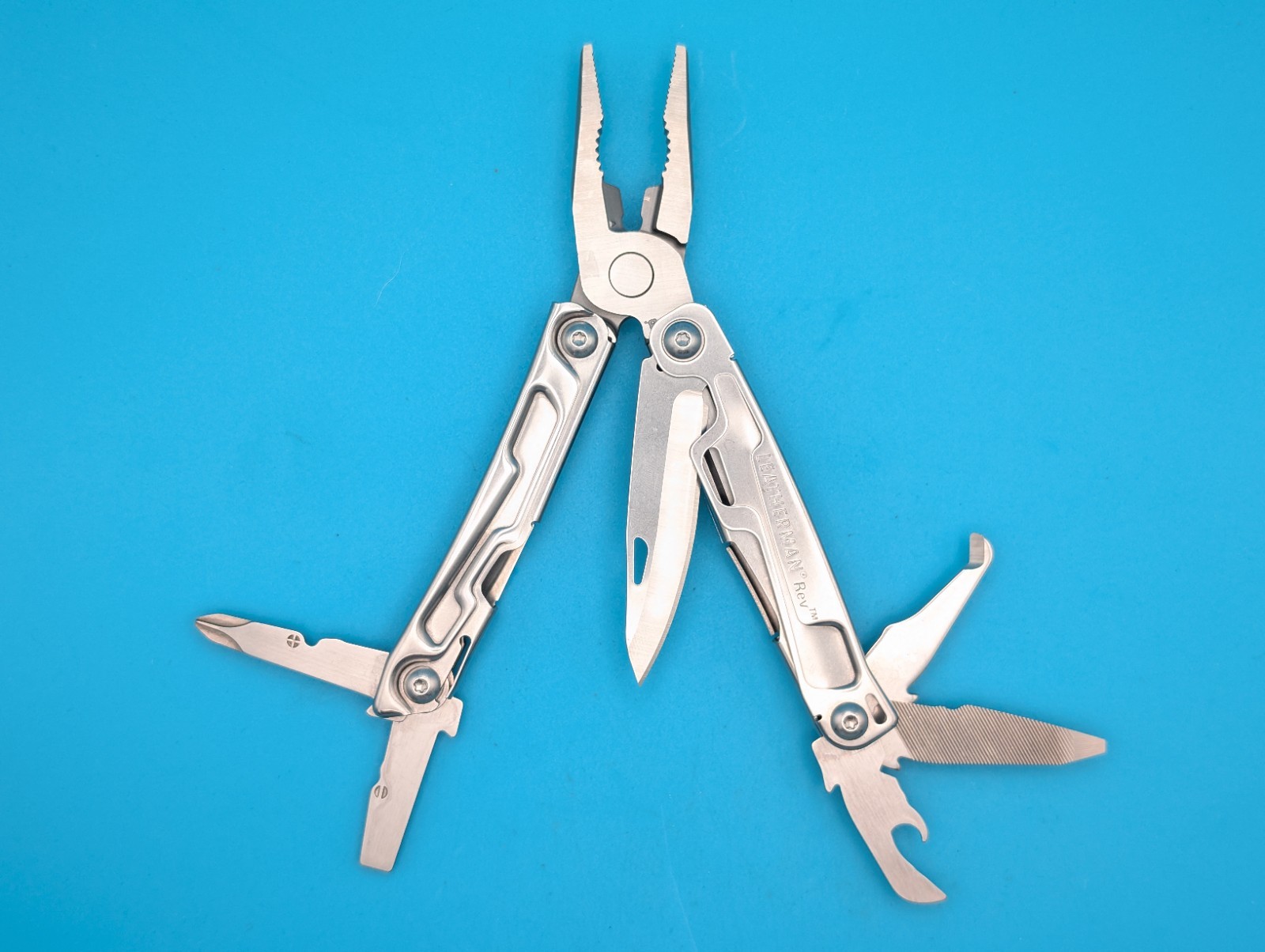 Leatherman Rev 3.8″ Multi-Tool, Stainless!