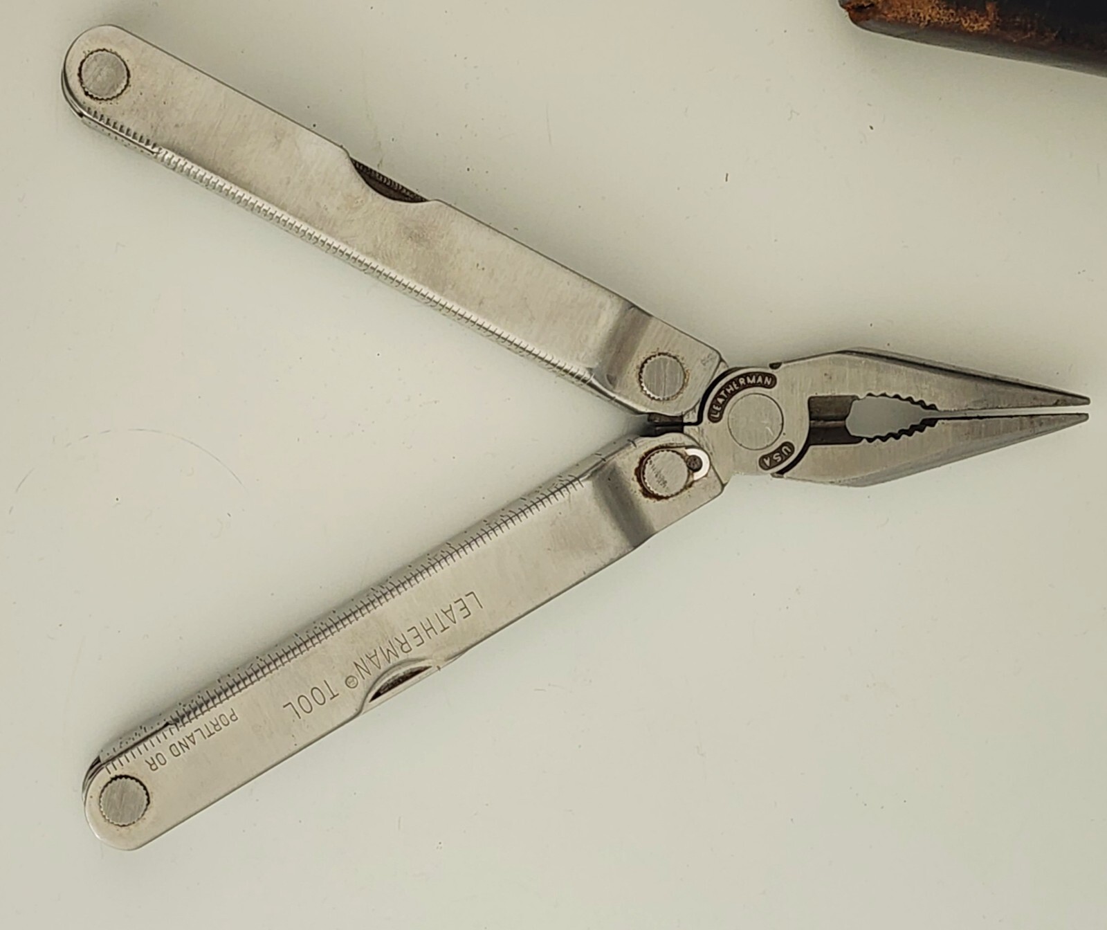 VTG Original Leatherman Multi-Tool Portland Oregon W/Sheath USA 4”