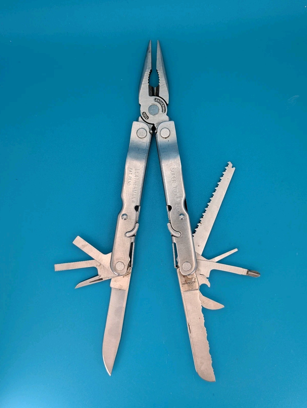 Vintage LEATHERMAN Super TOOL 200 Multi Tool! 04/02 Date Stamp!