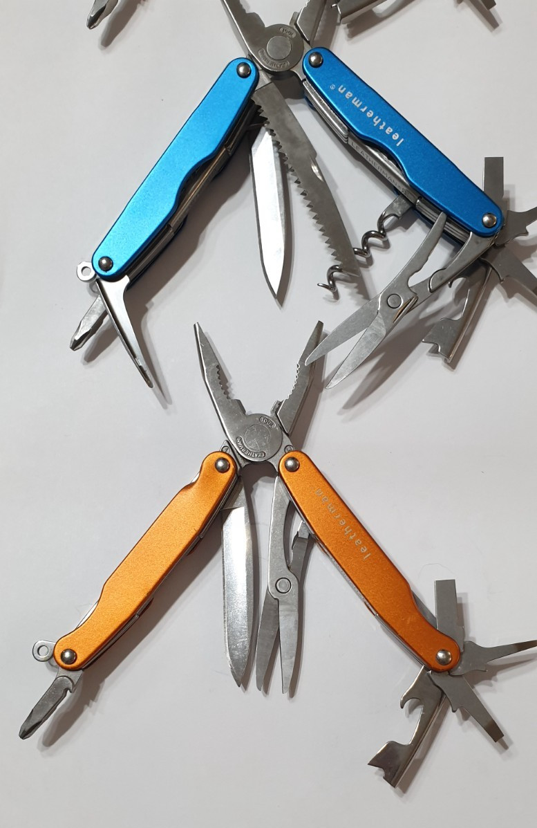 🔥 Leatherman Juice C2 S2 CS4 Set Blue Orange Red Retired MultiTool Collectable