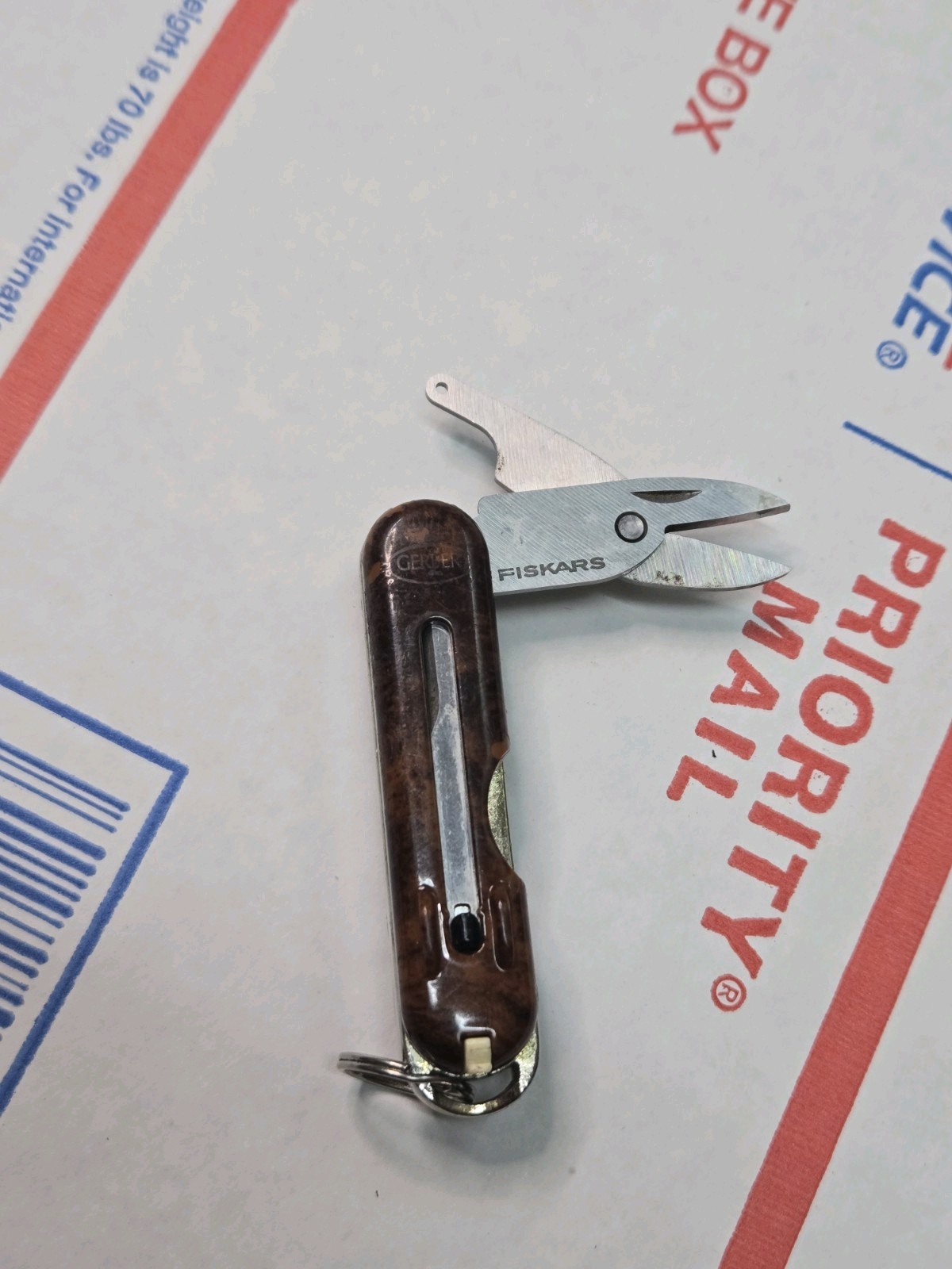 Gerber Fiskars Folding Multi-Tool Knife Keychain READ DESCRIPTION
