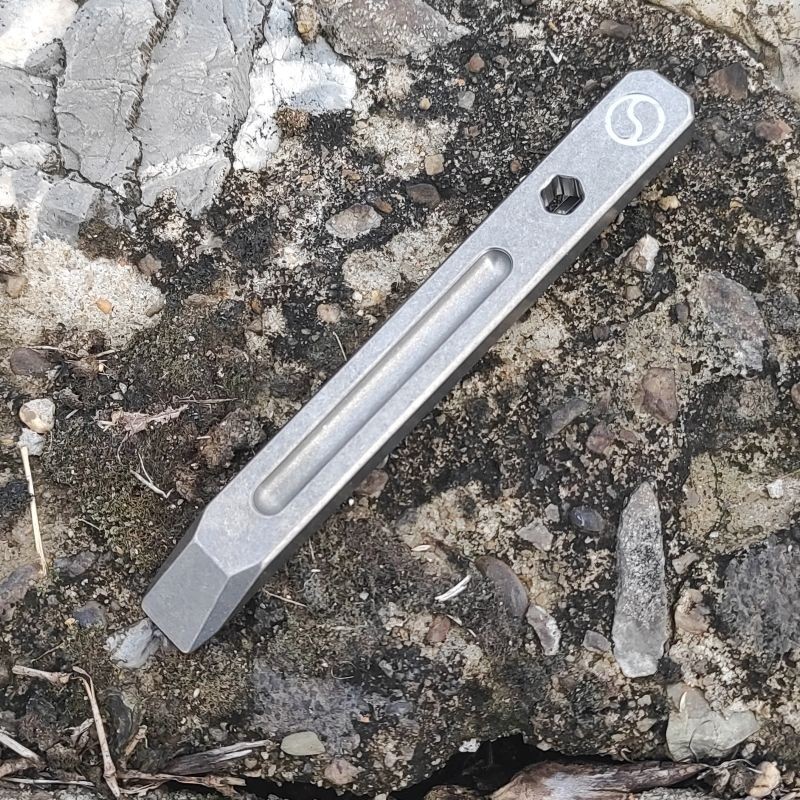 TC4 Titanium Alloy Pocket Pry Bar Multi Tool Lightweight Durable