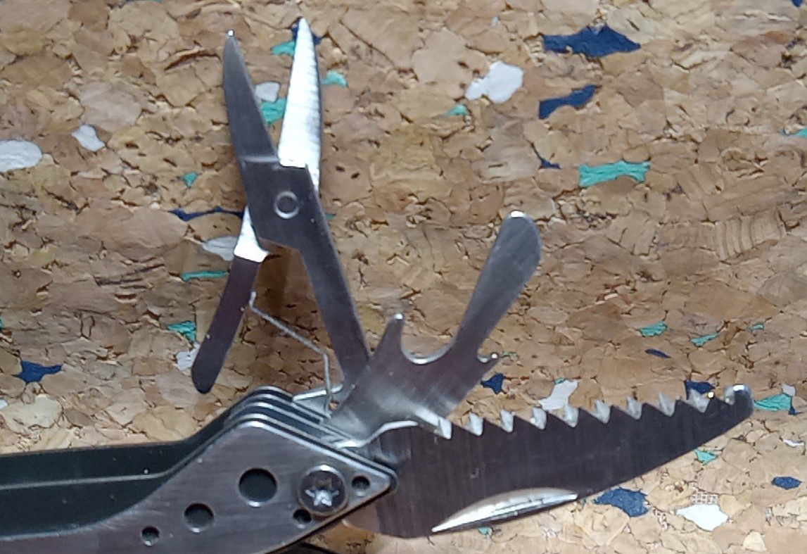 USED SILVER CABELA’S 7 IN 1 MULTI-TOOL VERY GOOD CONDITION