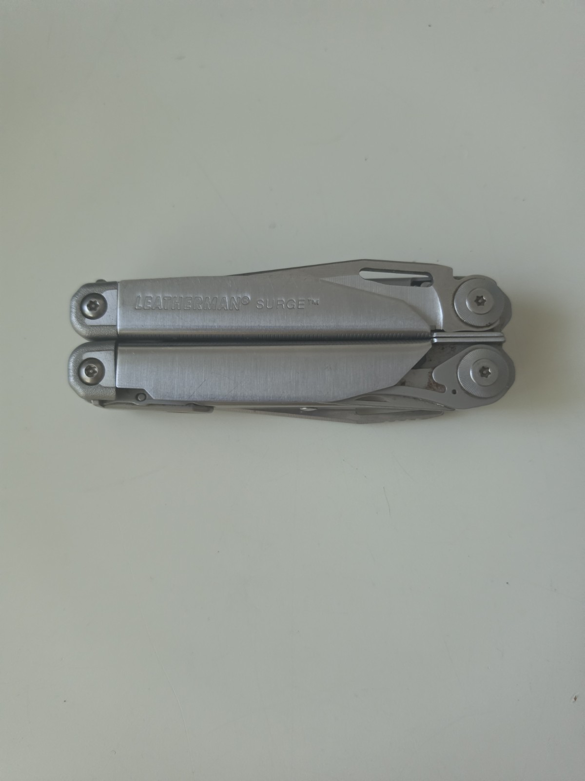 LEATHERMAN SURGE 19-In-1 Heavy Duty Multitool Locking Blade Xchanger