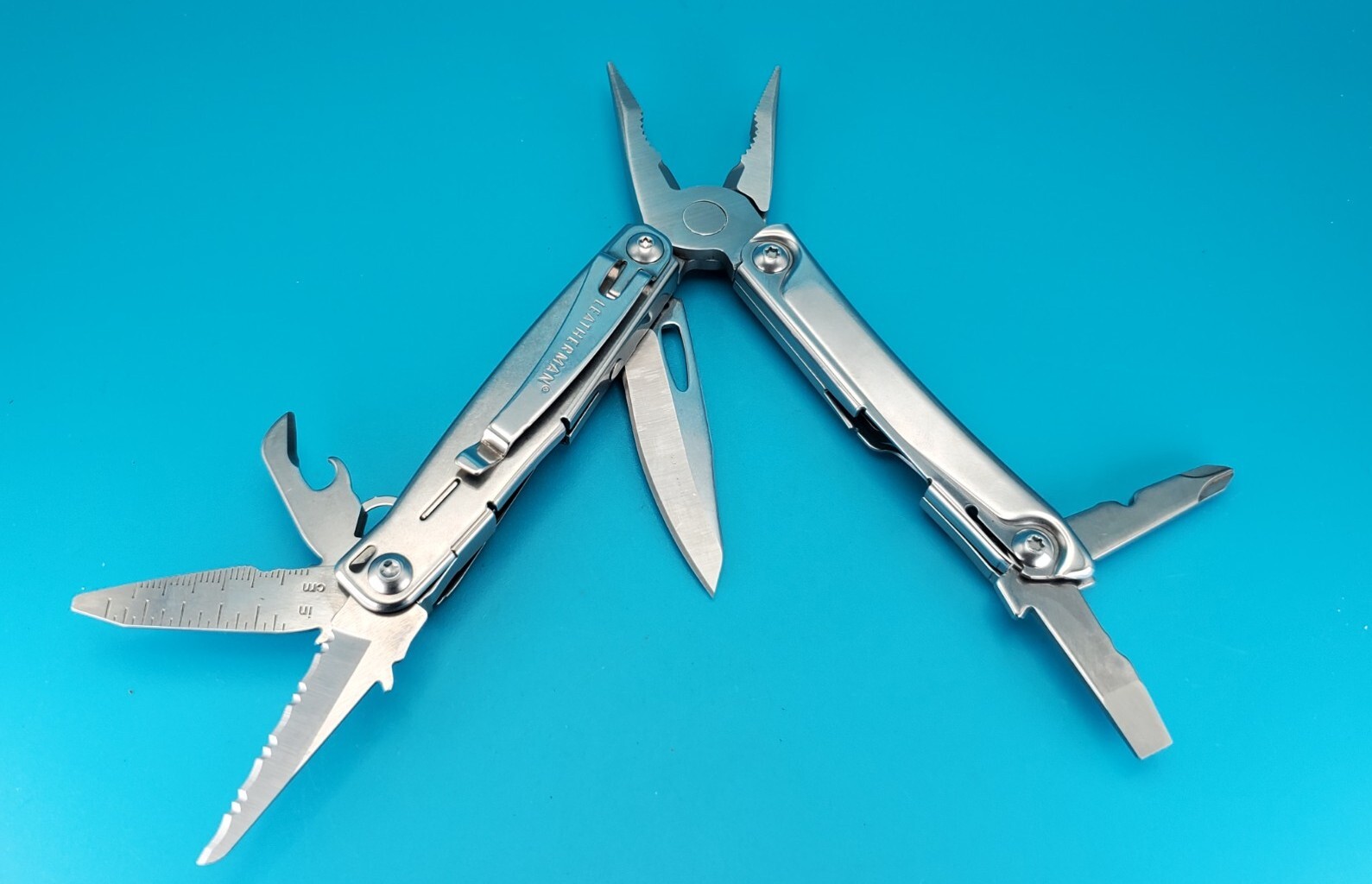 Leatherman Bolster 13 Tool Stainless Steel Multi-Tool!