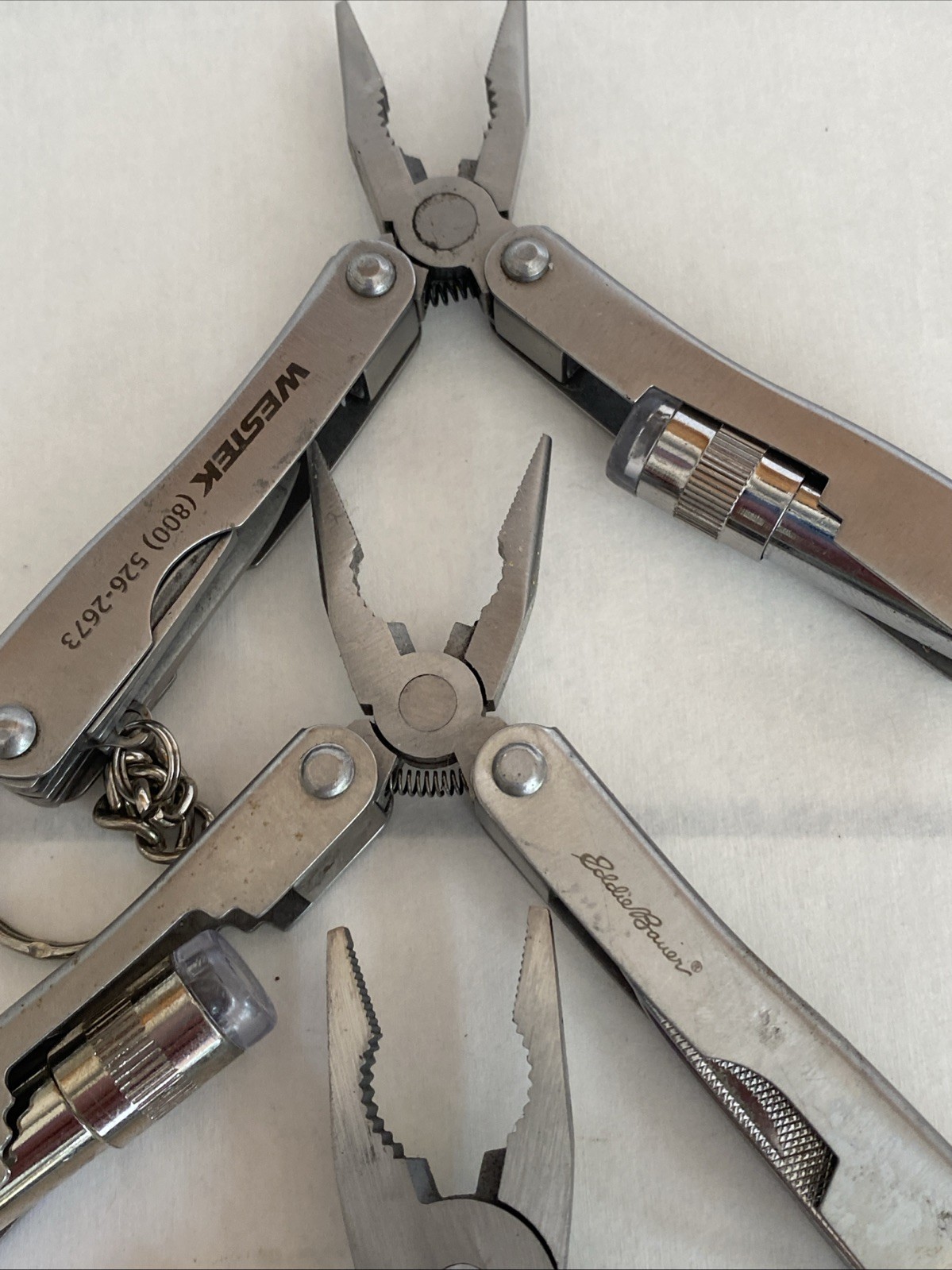 Lot of 4 Mini Multitools Columbia Eddie Bauer Husky. Flashlights Work. Hike Camp