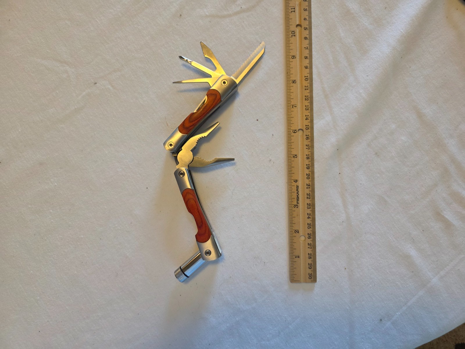 MT2601-027 – Wooden Multi-Tool w/ Flashlight Free Shipping Used