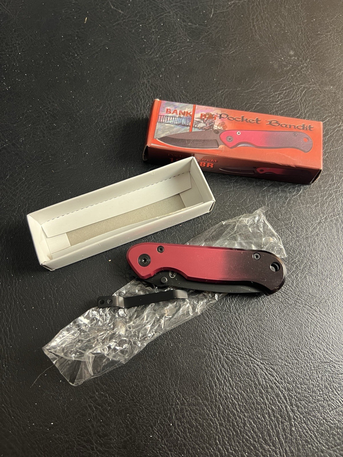 Frost Cutlery POCKET BANDIT Black And Red Knife 16-818R Bank 3.5” Blade RARE