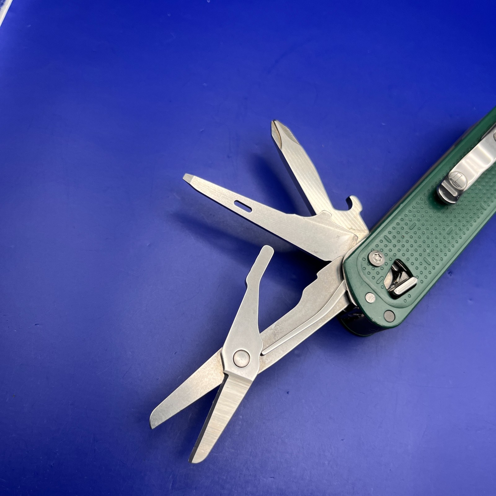 Leatherman Free T4 Green Multitool