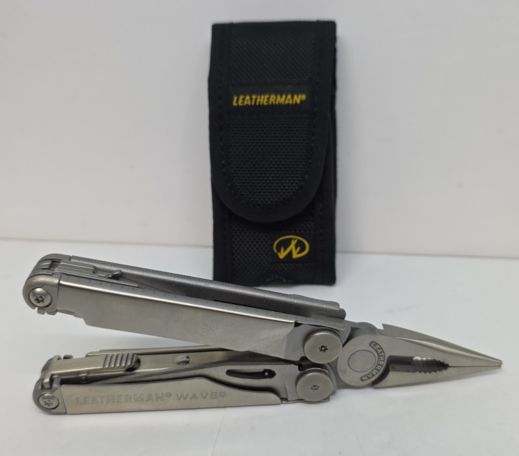 Leatherman Wave Multi-Tool Stainless, Knife, Pliers, with Nylon Sheath, USA