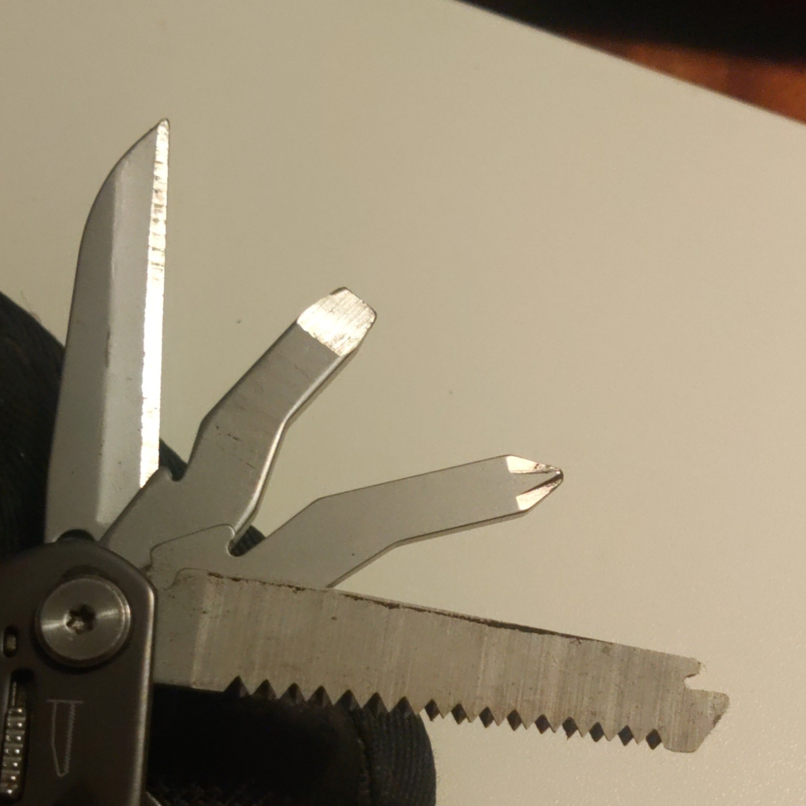 Gerber Suspension Multi-Tool Stainless Steel Silver Sheath Plier Knife Scissors