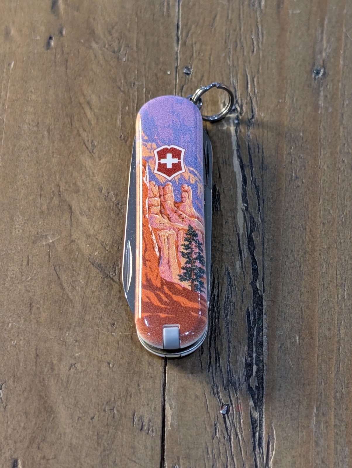 Victorinox – Bryce Canyon Classic SD – Swiss Army SAK Multi-Tool 55496 – BS-104