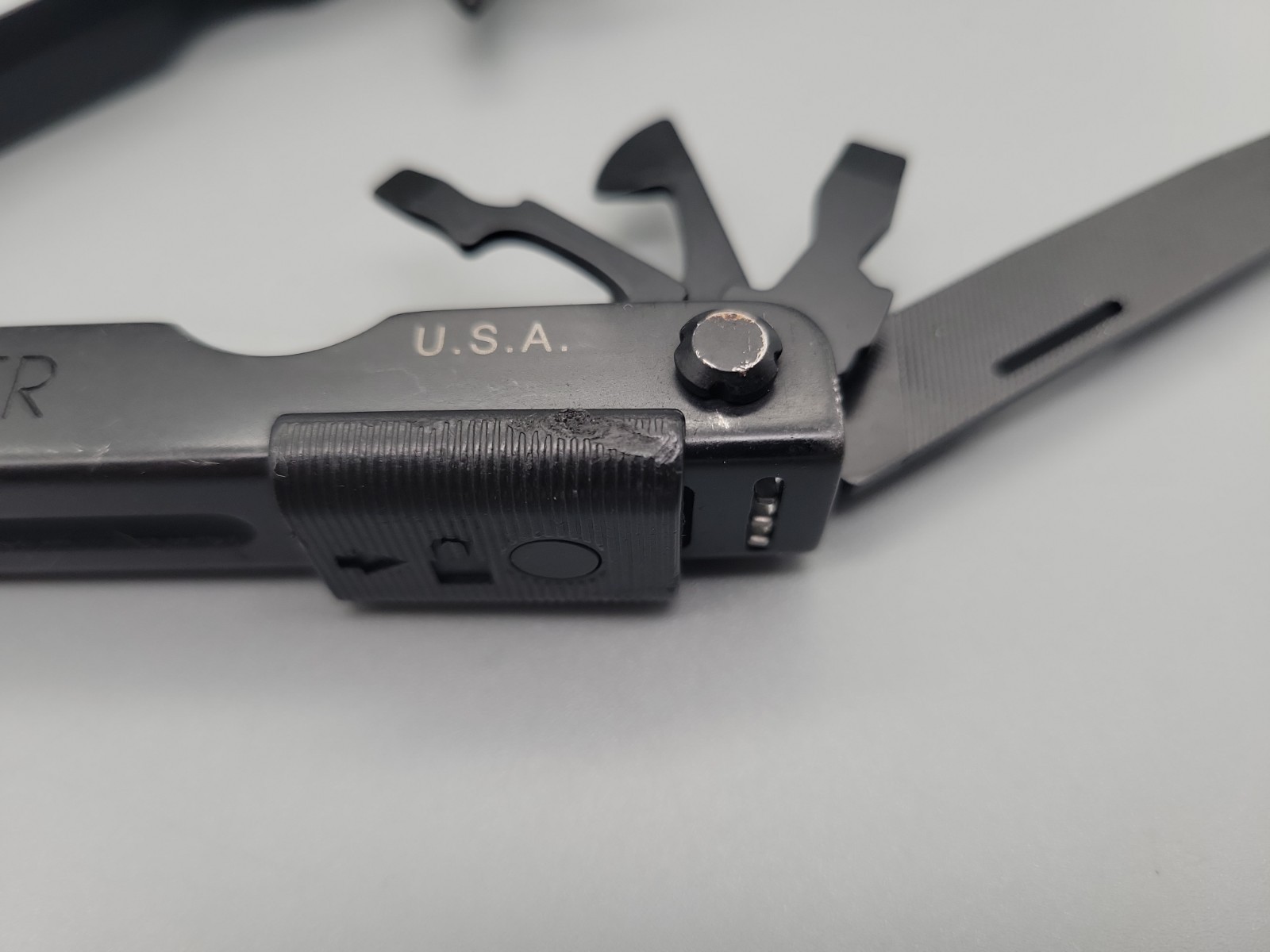 Gerber DET MP600 Multi-Plier Multi-Tool – DISCONTINUED – C-4 Punch, Cap Crimper