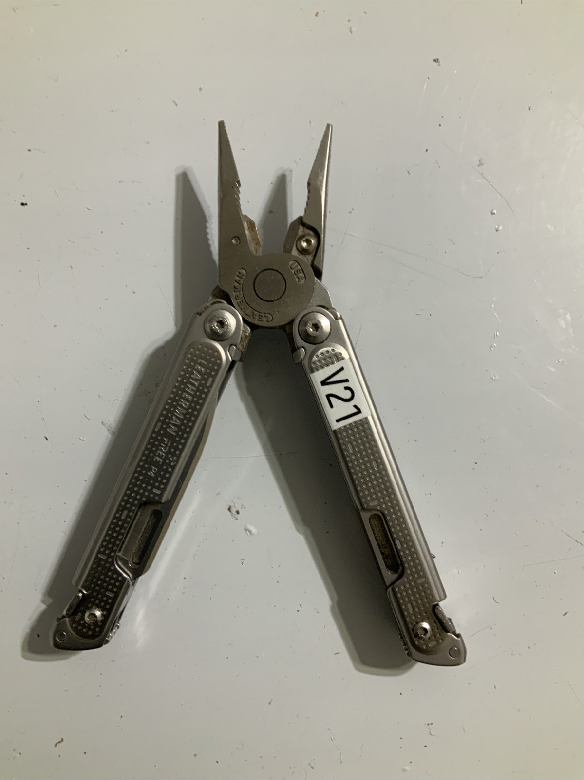 Leatherman Free P4 Stainless Steel Multi Tool Retired – V21