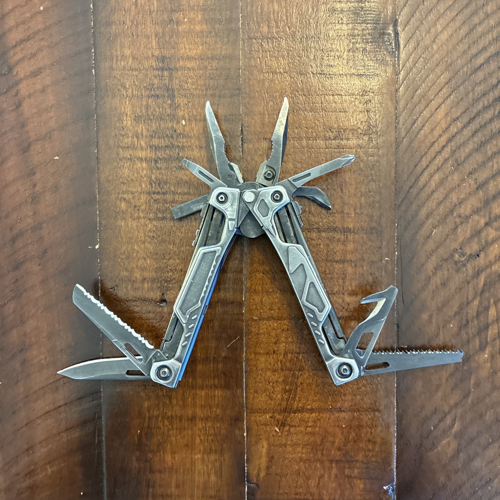 Leatherman OHT Multi-Tool Knife Discontinued 11/17 – Silver / Black – Very Good