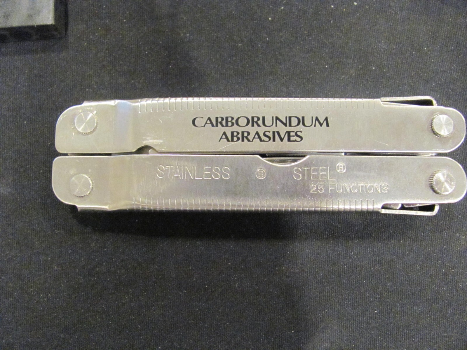 Multi Tool Branded by Carborundum Abrasives with case and driver bits NEW CS