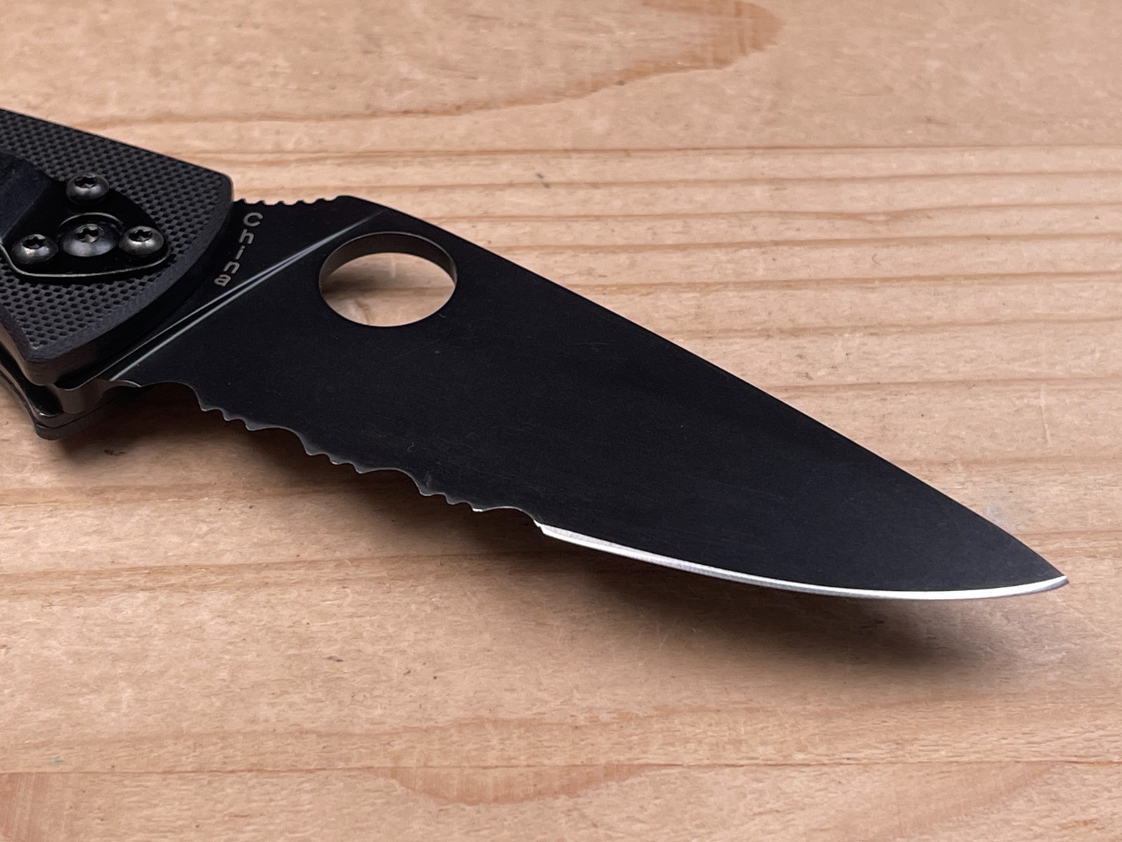 Spyderco Tenacious Folding Pocket Knife 8Cr13MoV Black Partially Serrated Blade