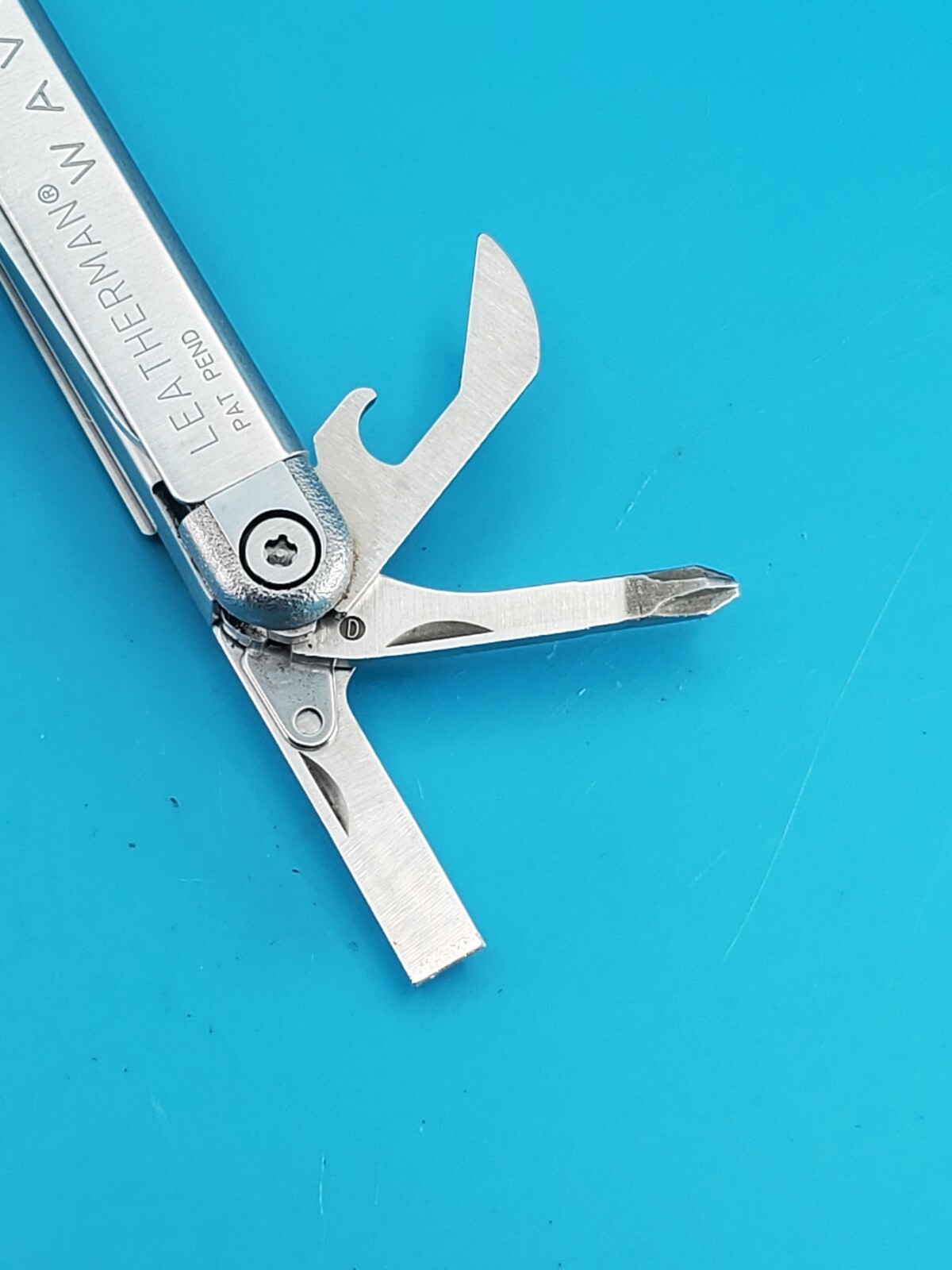 Leatherman Wave Original Vintage Retired, Dated 0502 (MAY, 2002) WITH SHEATH