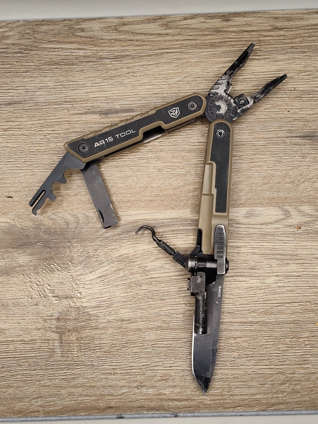 Real Avid Multi-Tool AR15 Hunting Rifle Tool Pliers Knife More!