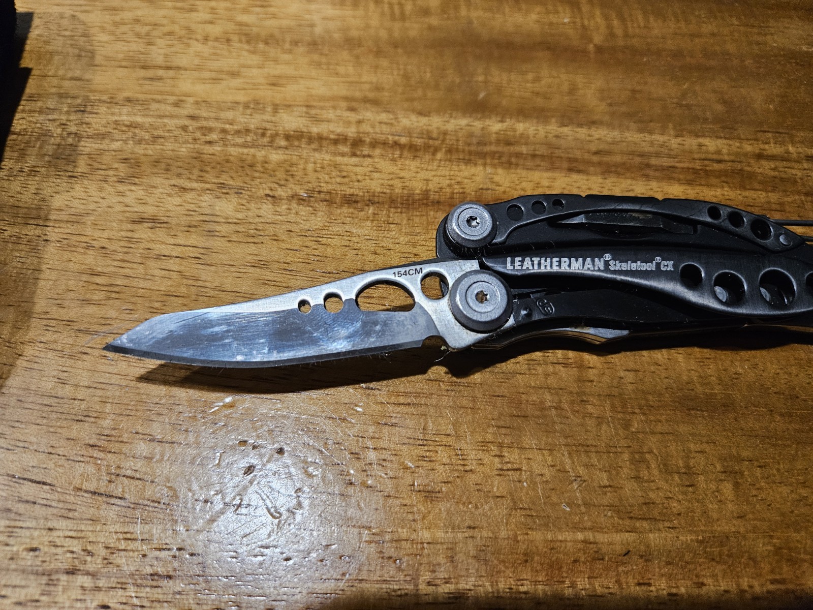 Leatherman Skeletool Cx Black With Sheath