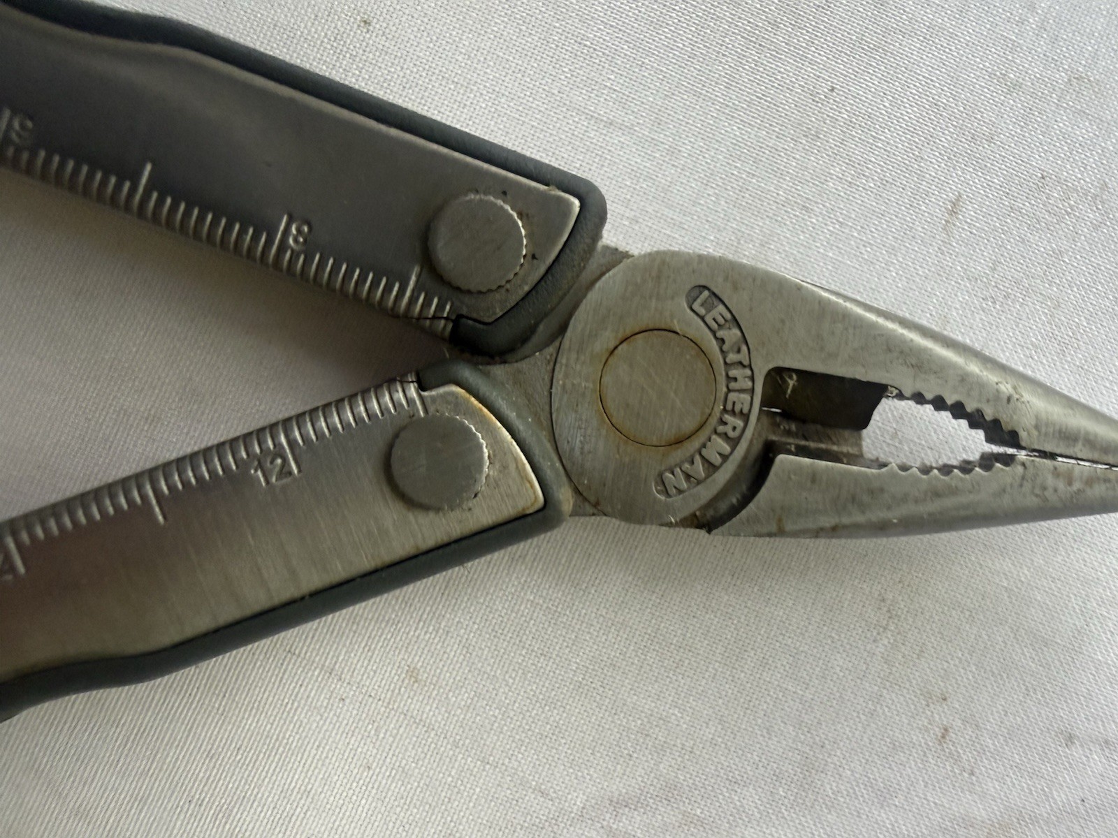 Lot 4: Leatherman Kick, Gerber Dime,Bear BSA SS,Japan Fold Knives, Look!!