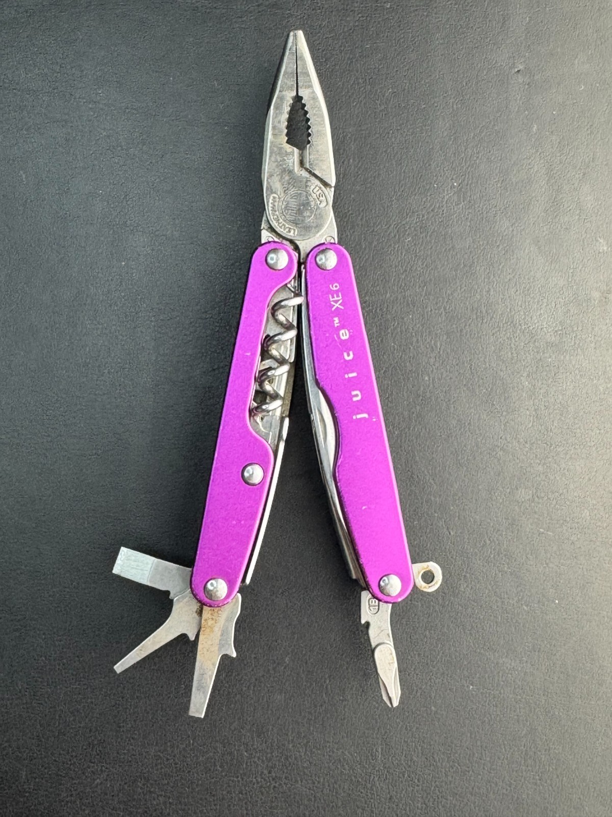 Leatherman Juice XE6 Retired Rare 18 Tools Multitool