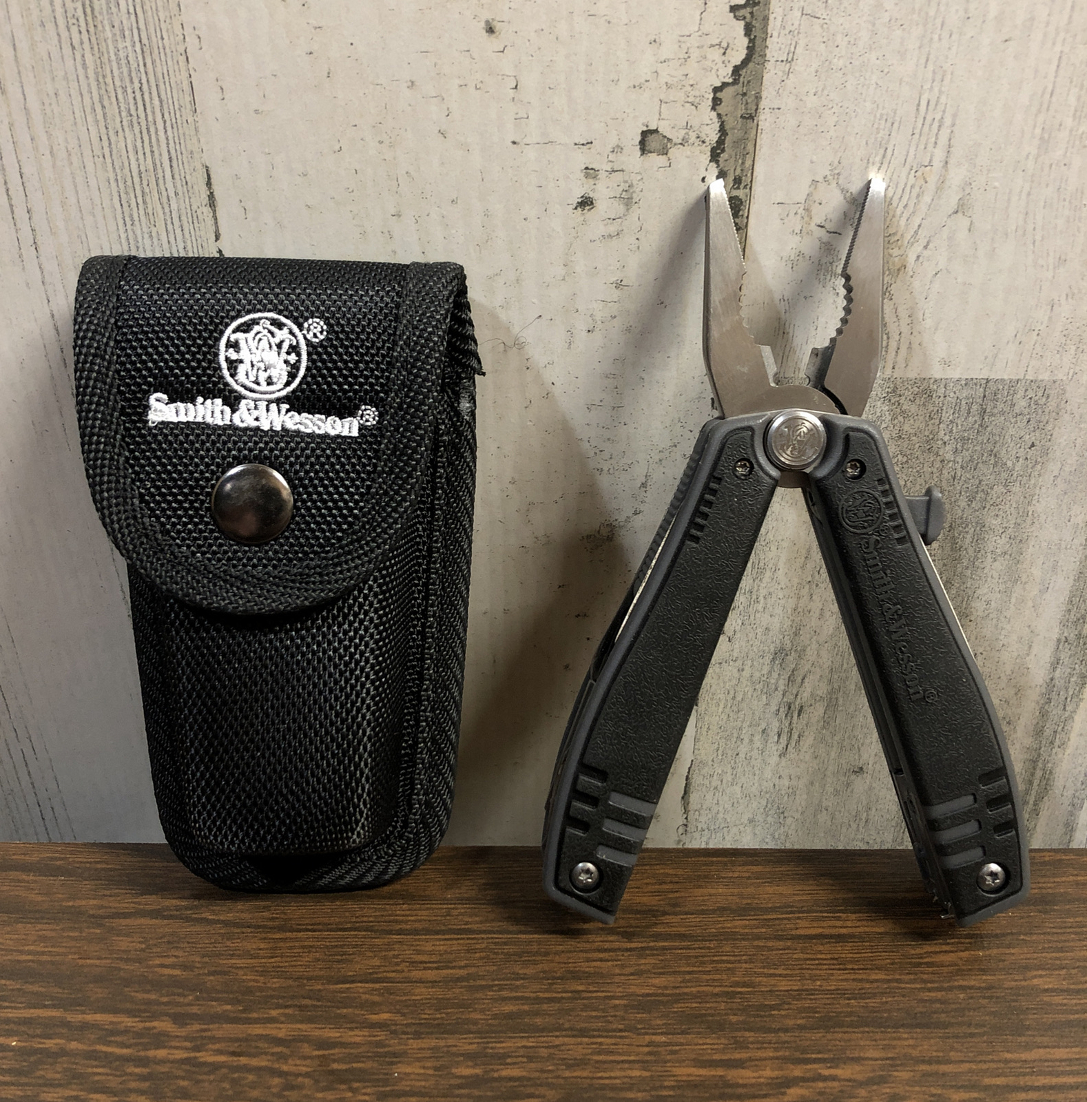 Smith & Wesson Multi-Tool SWMT2CP