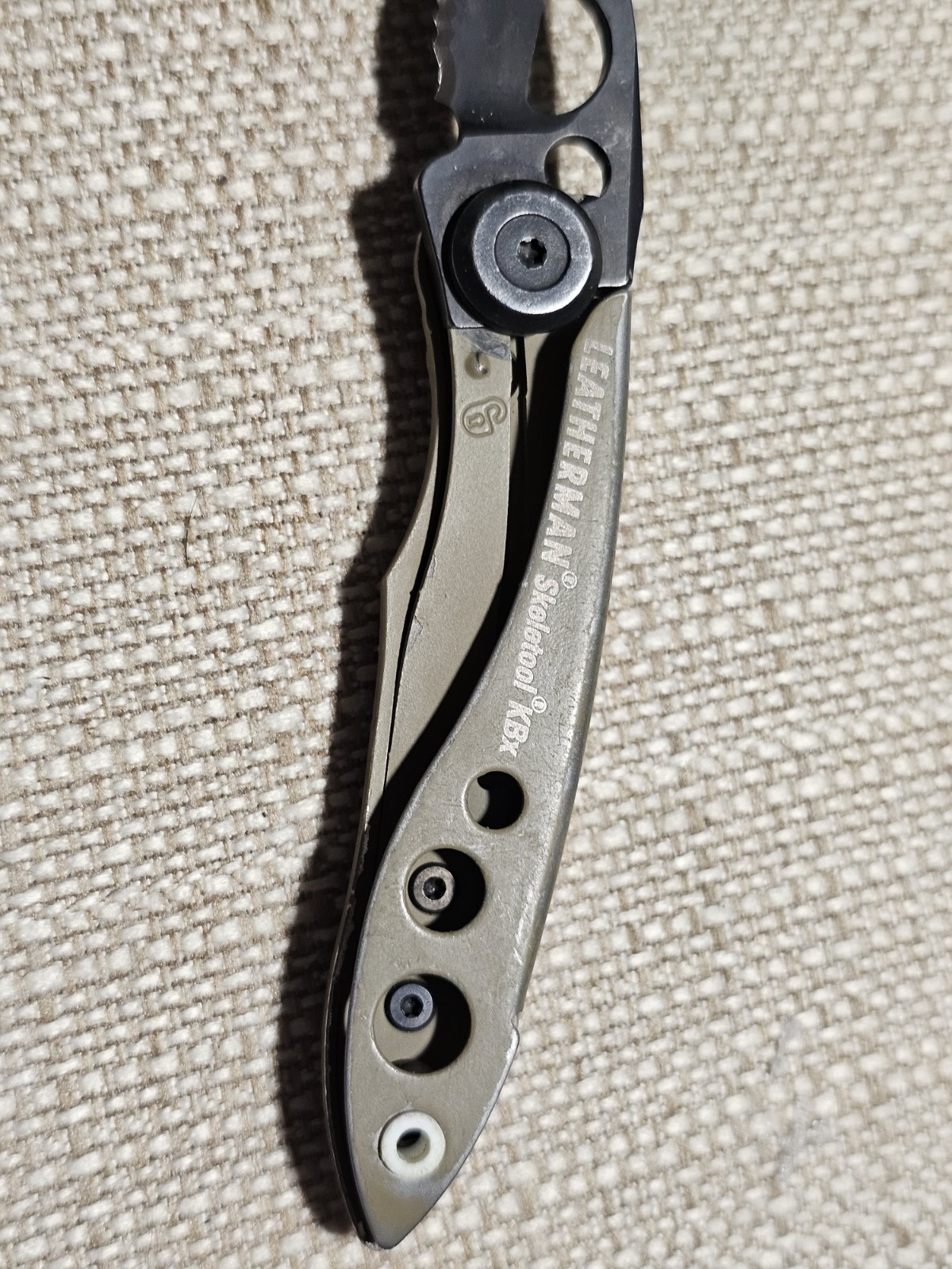 LEATHERMAN Skeletool KBX Multitool, Stainless Steel 832382