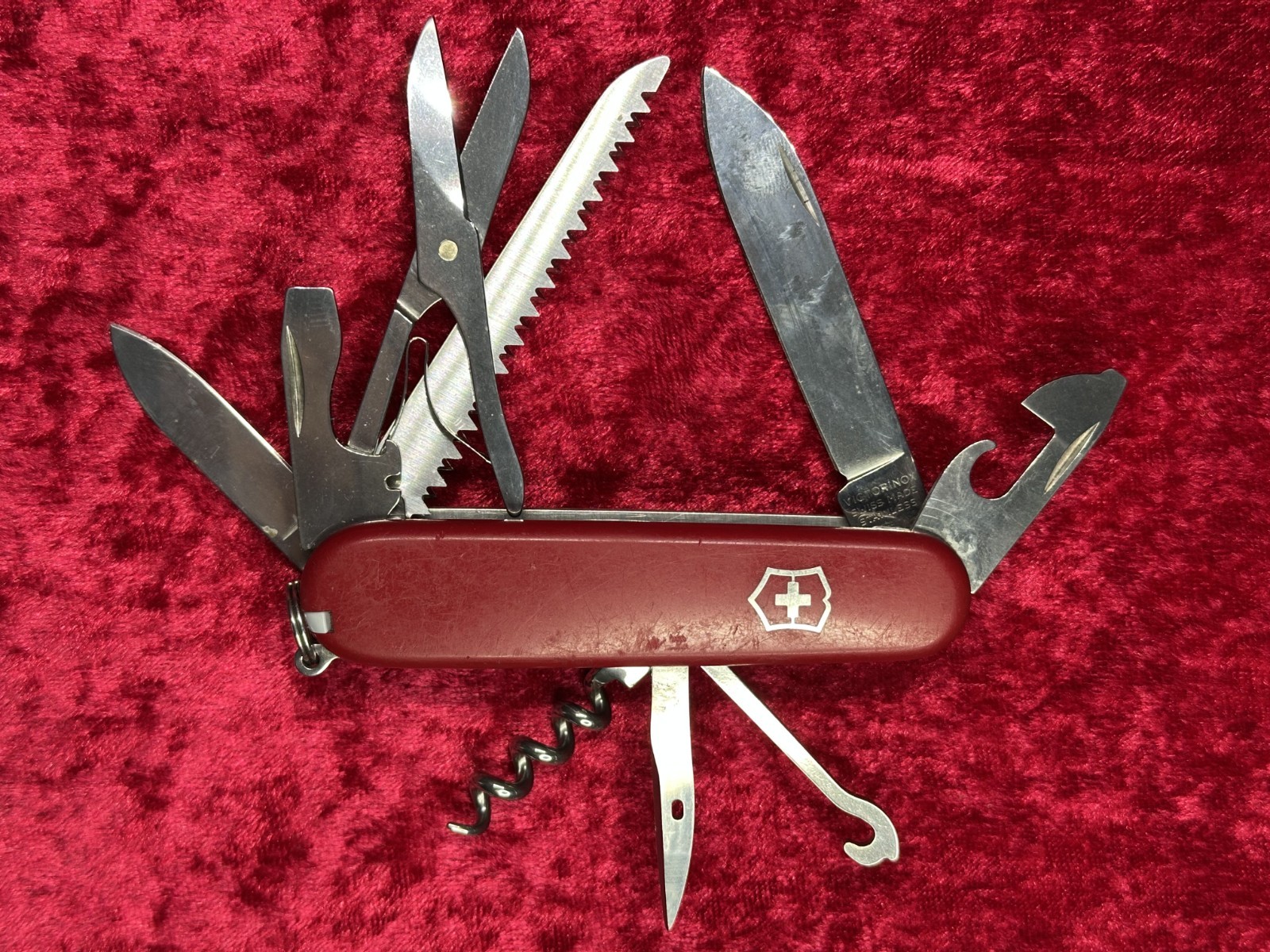 Victorinox Huntsman Red Swiss Army Knife 91mm 12 Tool 4 Layer Random Pick (221)