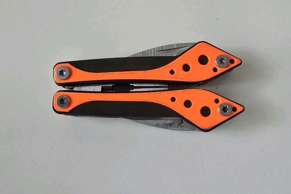 Cabella’s Orange multitool