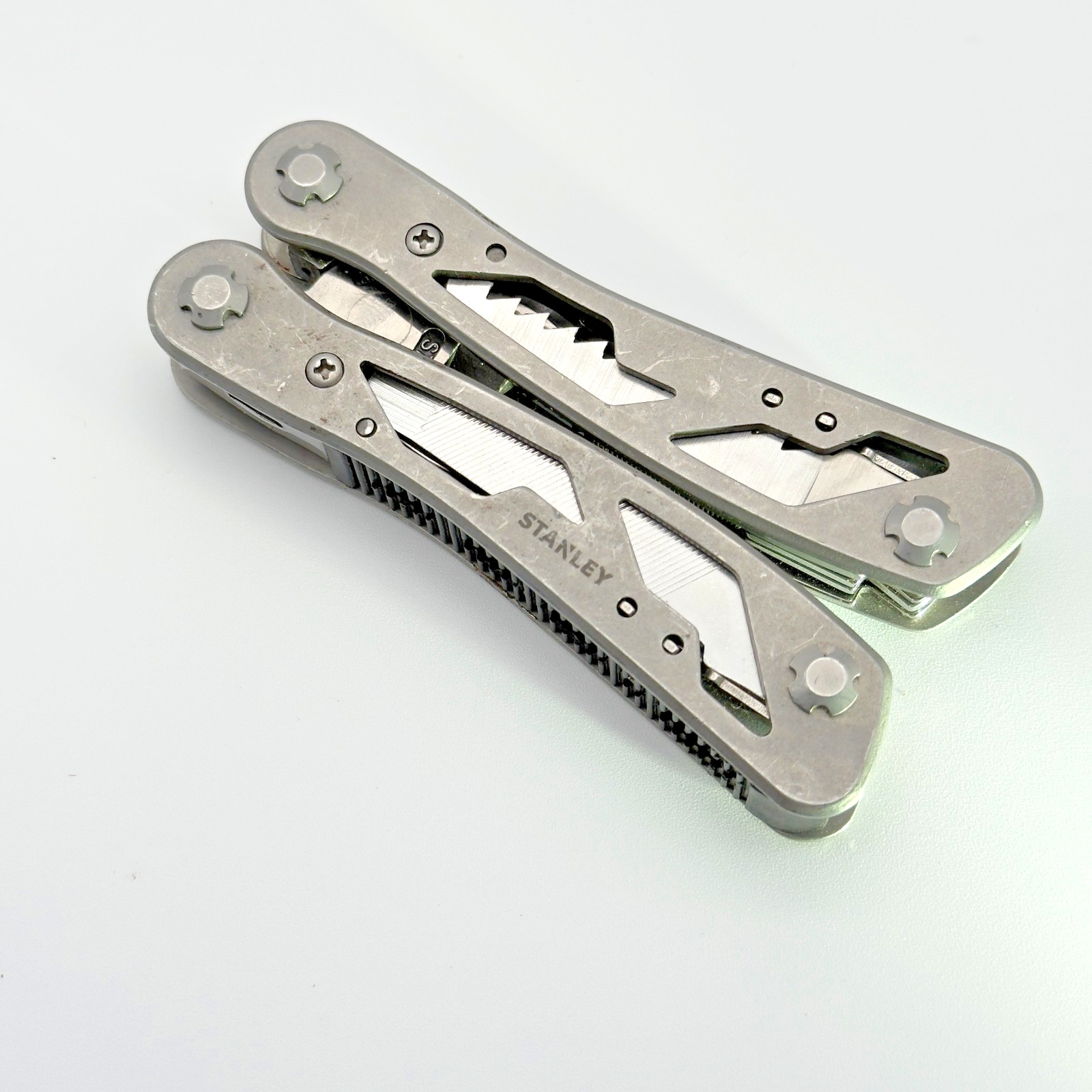 Stanley Multi Tool 2CR 12 in 1 Pocket Knife Pliers Saw Screwdriver File