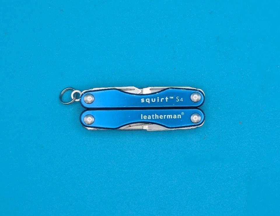 Leatherman Squirt S4 Multi-Tool, Key Ring, Retired, BLUE!