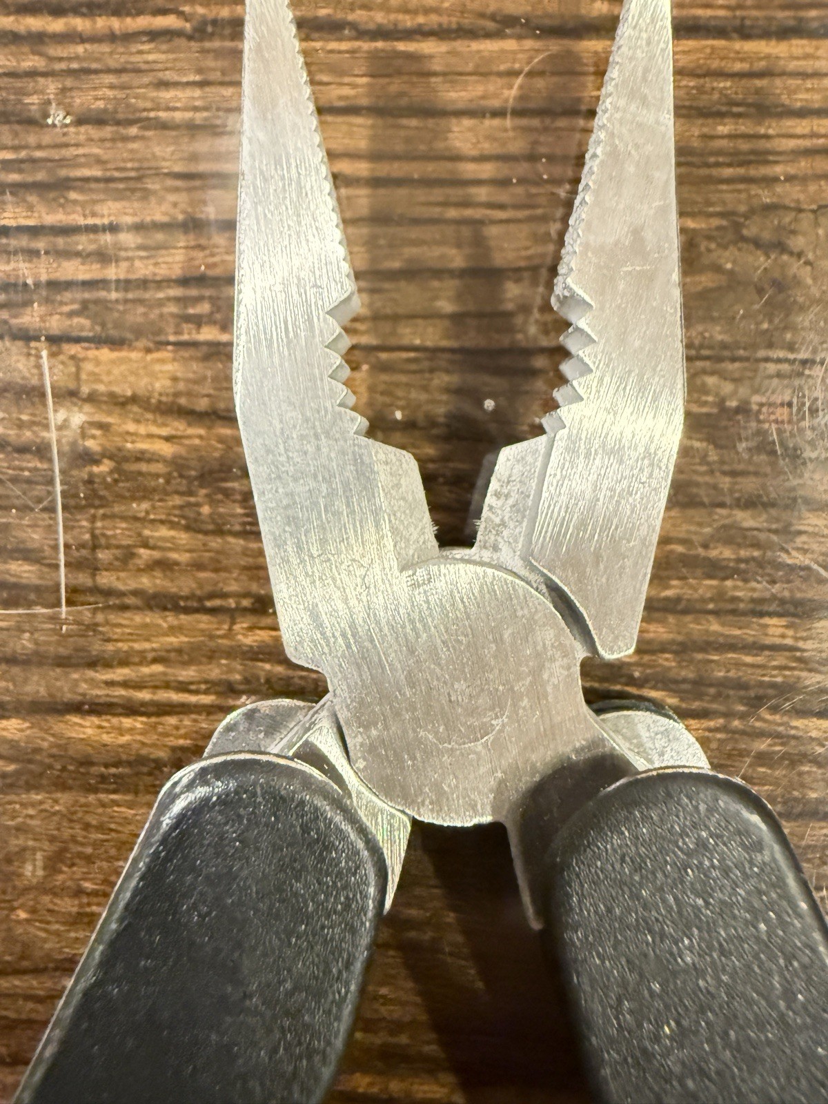 12 Multi-Tool w/ Pliers Pocket Knife, Saw.