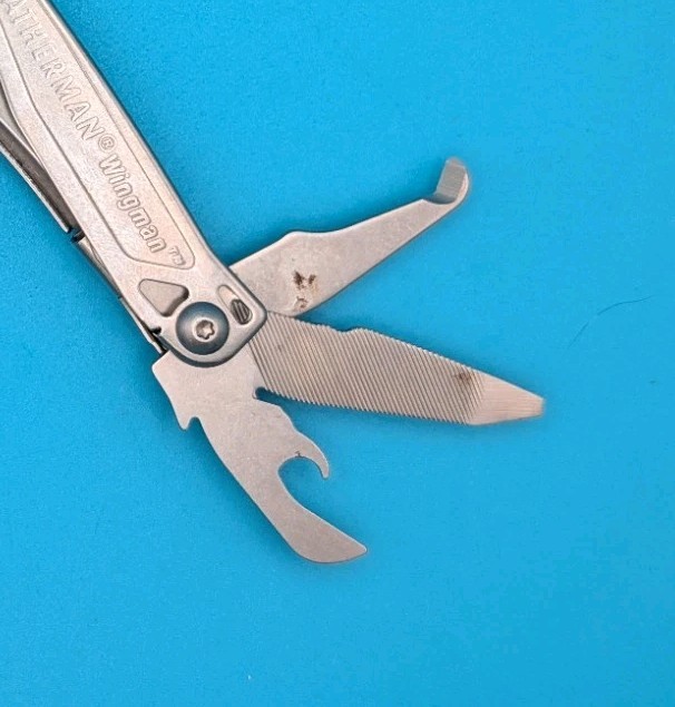 LEATHERMAN WINGMAN MULTI-TOOL! FAST SHIPPING!