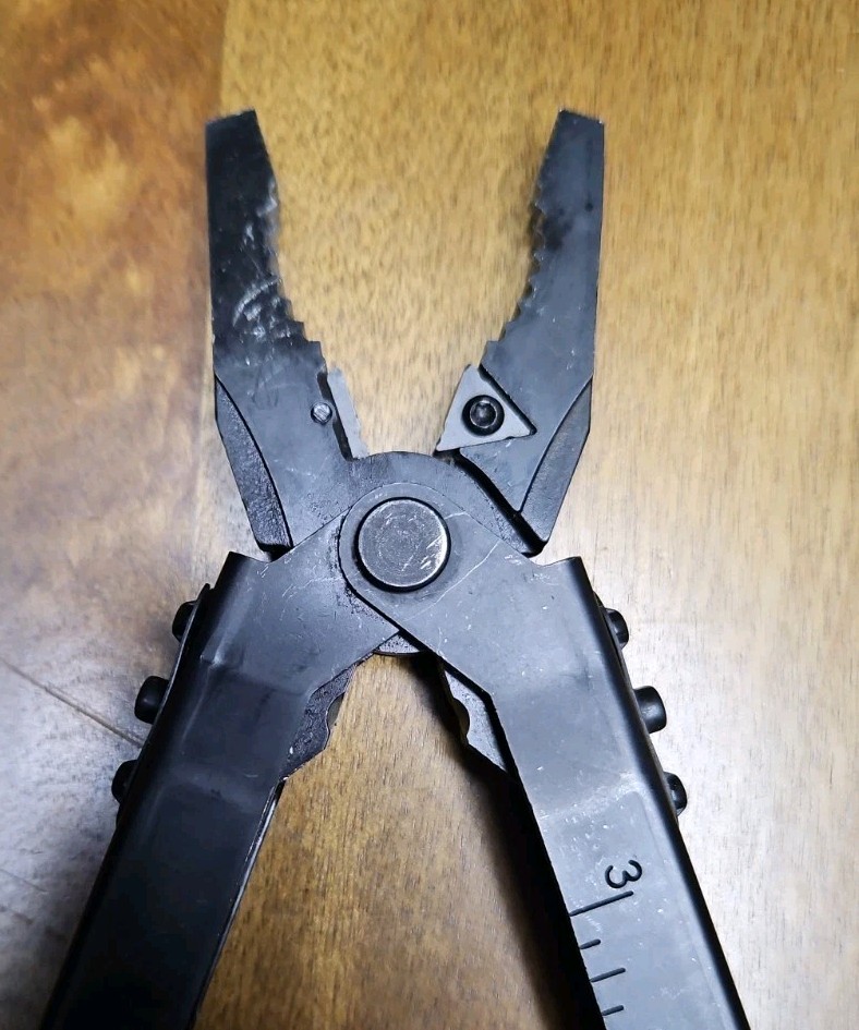 Gerber MP600 Multi-Tool, Blunt Nose Pliers, Carbide Cutters, Black Military EDC