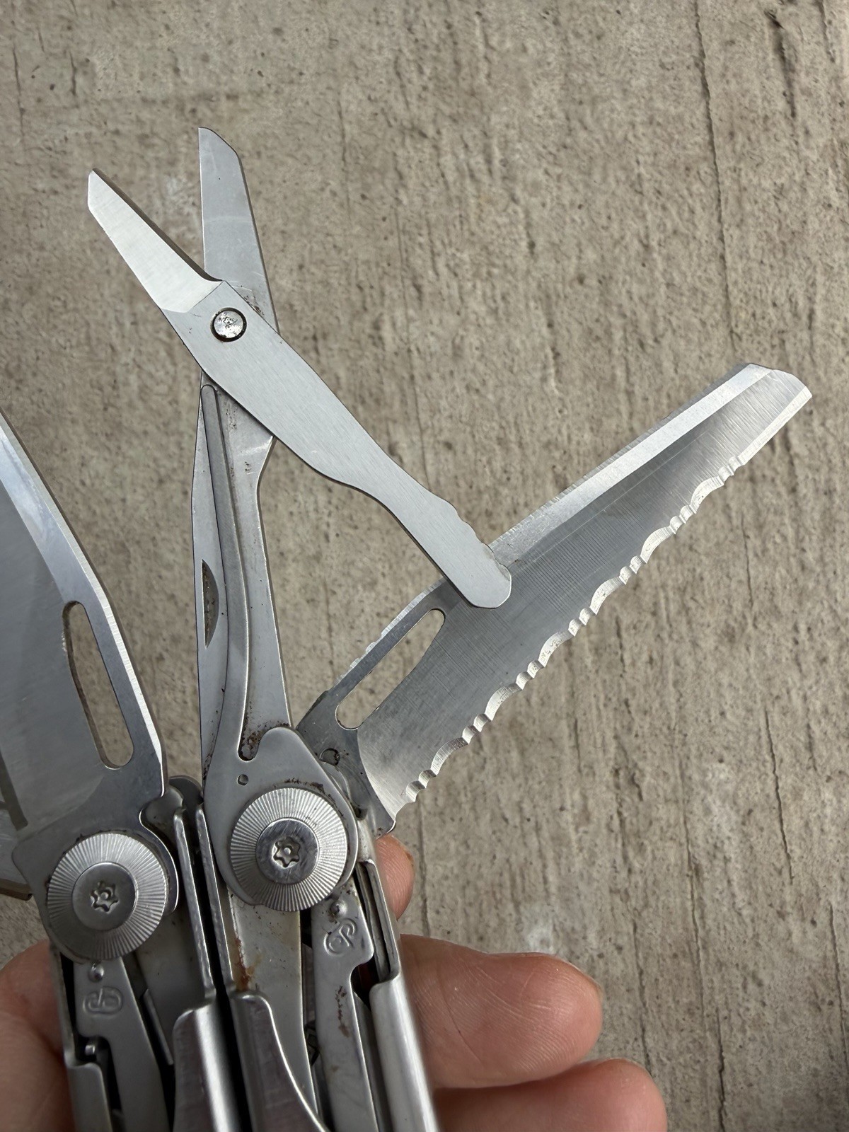 LEATHERMAN SURGE MULTI-TOOL IN BLACK NYLON SHEATH, EXCELLENT OVERALL USED!