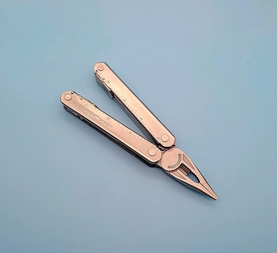 Leatherman Core Multi-Tool – Dated 0206 – Pliers, Knife – Silver – RETIRED