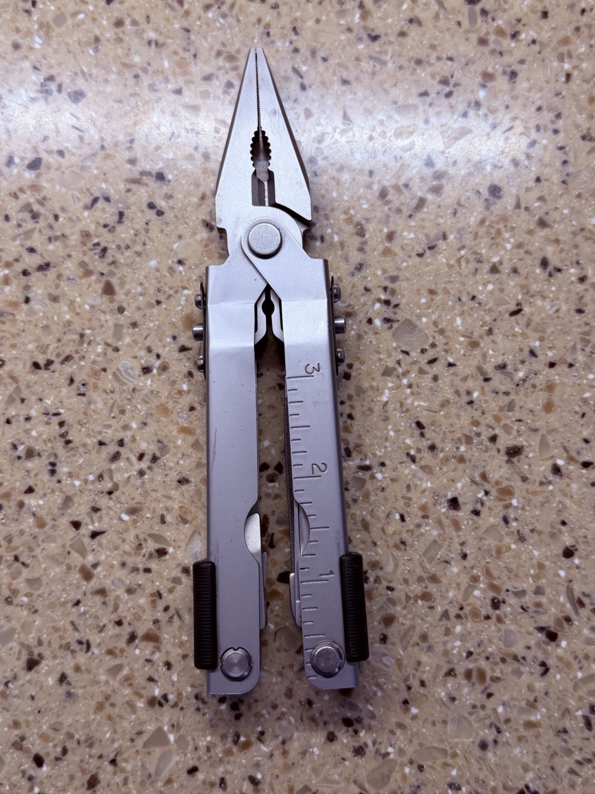 Gerber MP600 Multi Tool 14 tools Simonds USA Made Stainless Steel with Sheath