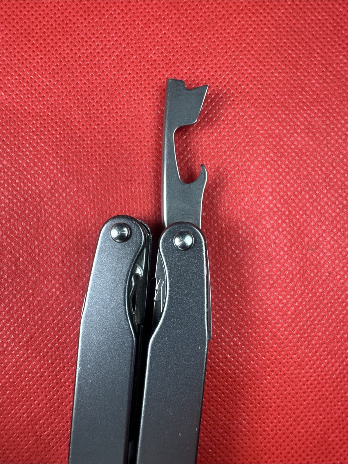 Retired Grey Gen 1 Leatherman Juice S2 Multitool, Great EDC!