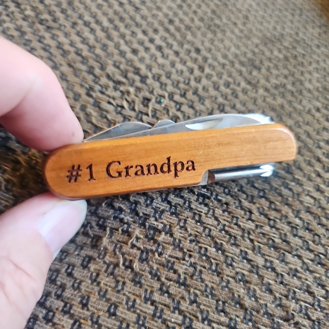 Cowgirl Up Western Knife Womens Wooden 3.5″ x 1″ x .75″ Brown CGPOCK00