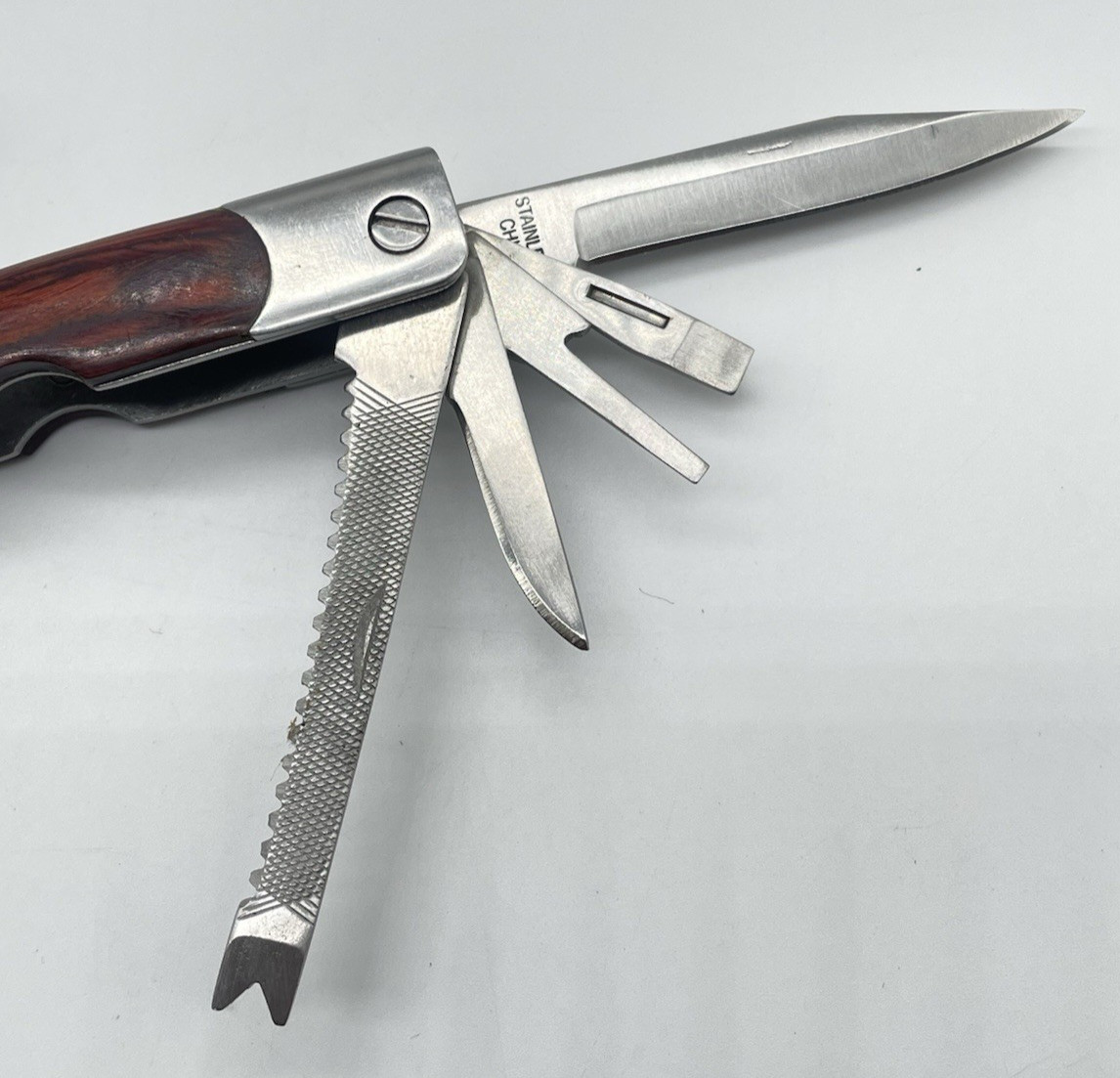 2 Winchester Pocket Tools : 1 Pocket Knife & 1 Multi Use Tool Pliers/Knife