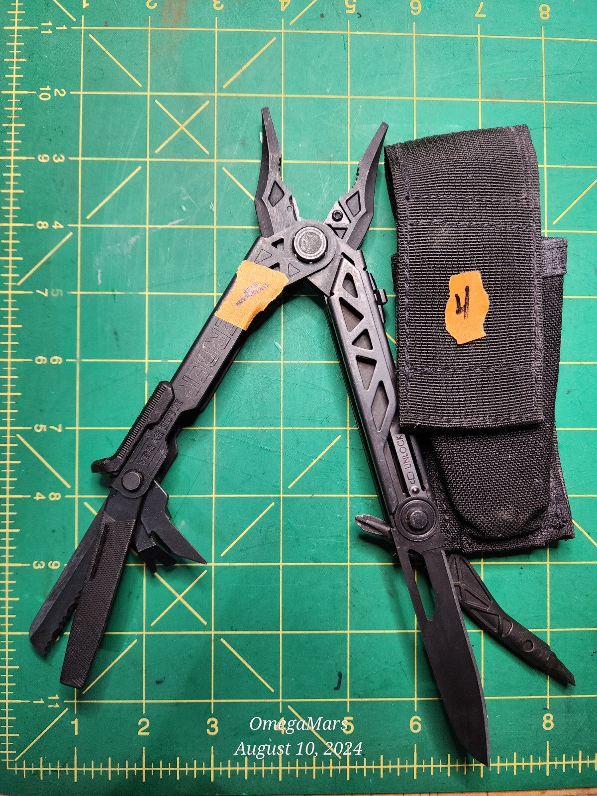 Gerber Center Drive #O4 W/ Sheathe looks and feels brand new