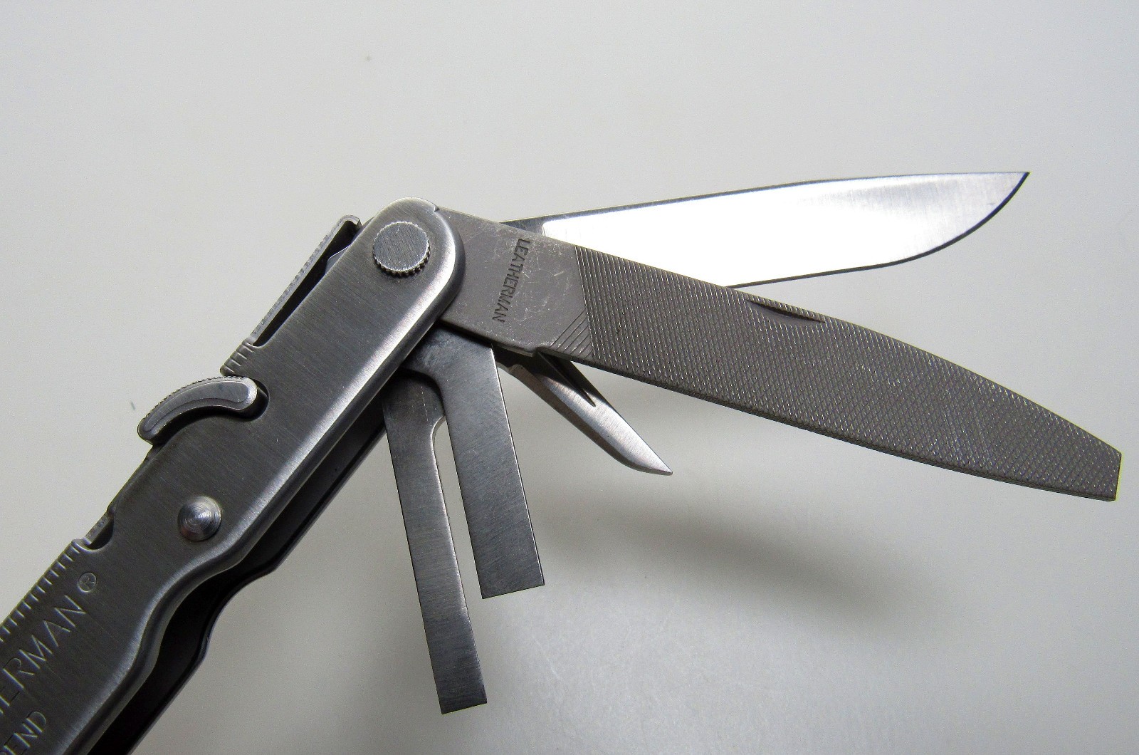 Leatherman Super Tool 200 Retired Collectable w/Nylon Case – Never Used – RARE!
