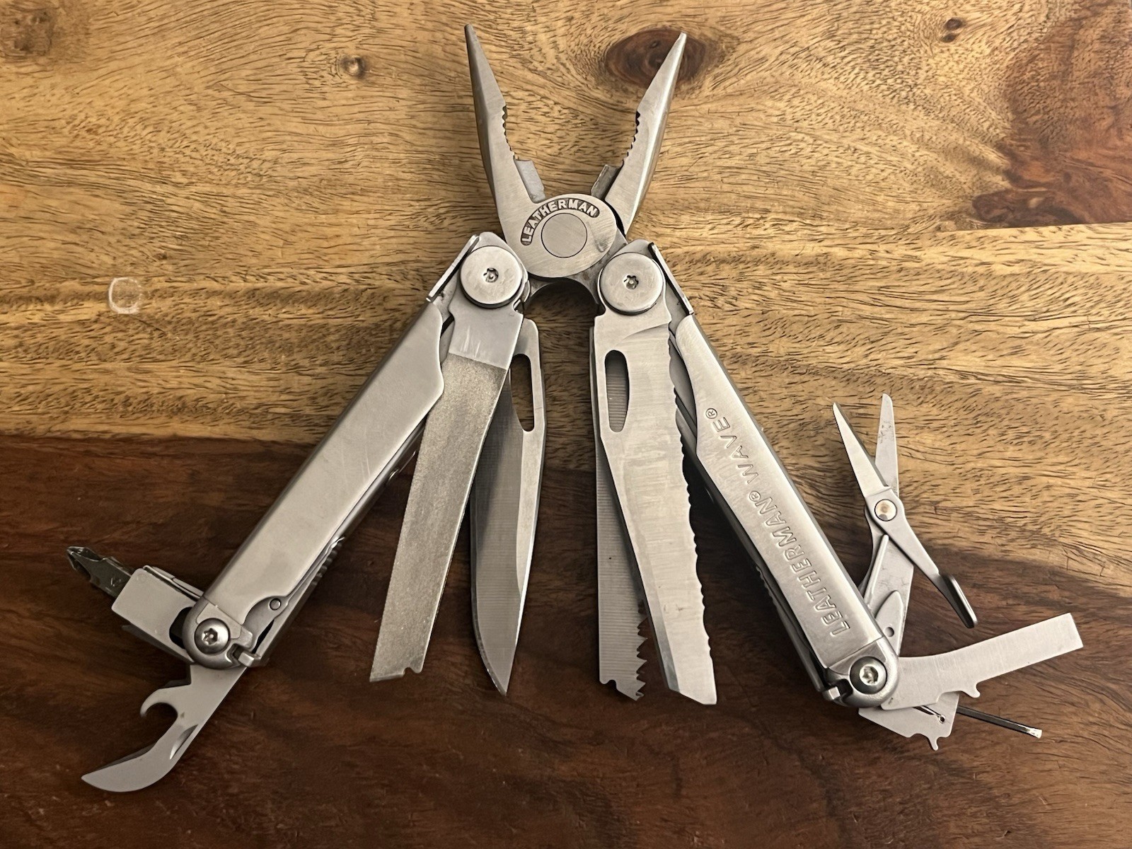 Leatherman Wave Multi-Tool Knife Great Condition!! w/New Molle Sheath ~TASKCo