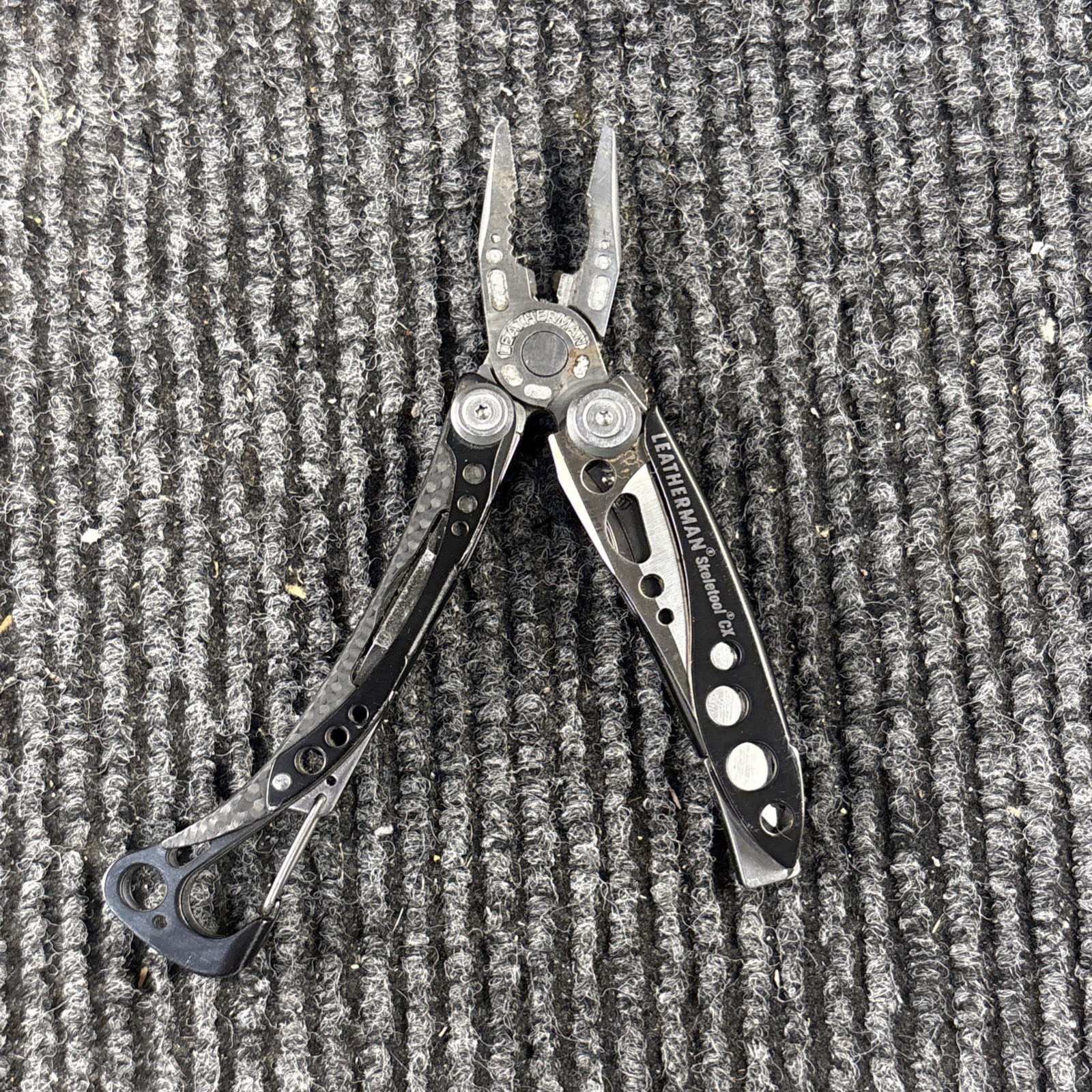 Leatherman Skeletool CX Multi-Tool (076)