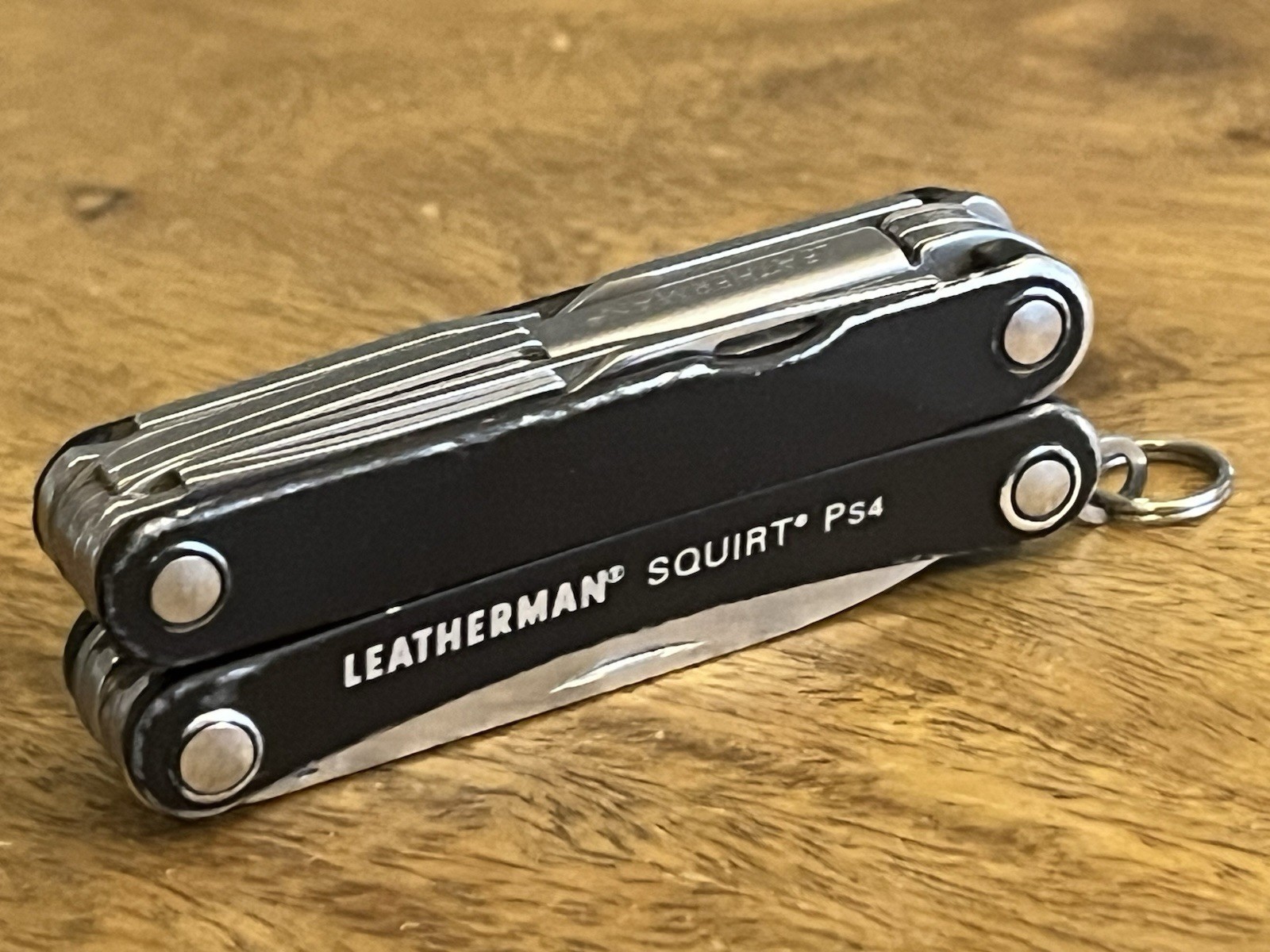 RETIRED Leatherman Squirt PS4 MultiTool Black DISCONTINUED SUPER NICE!