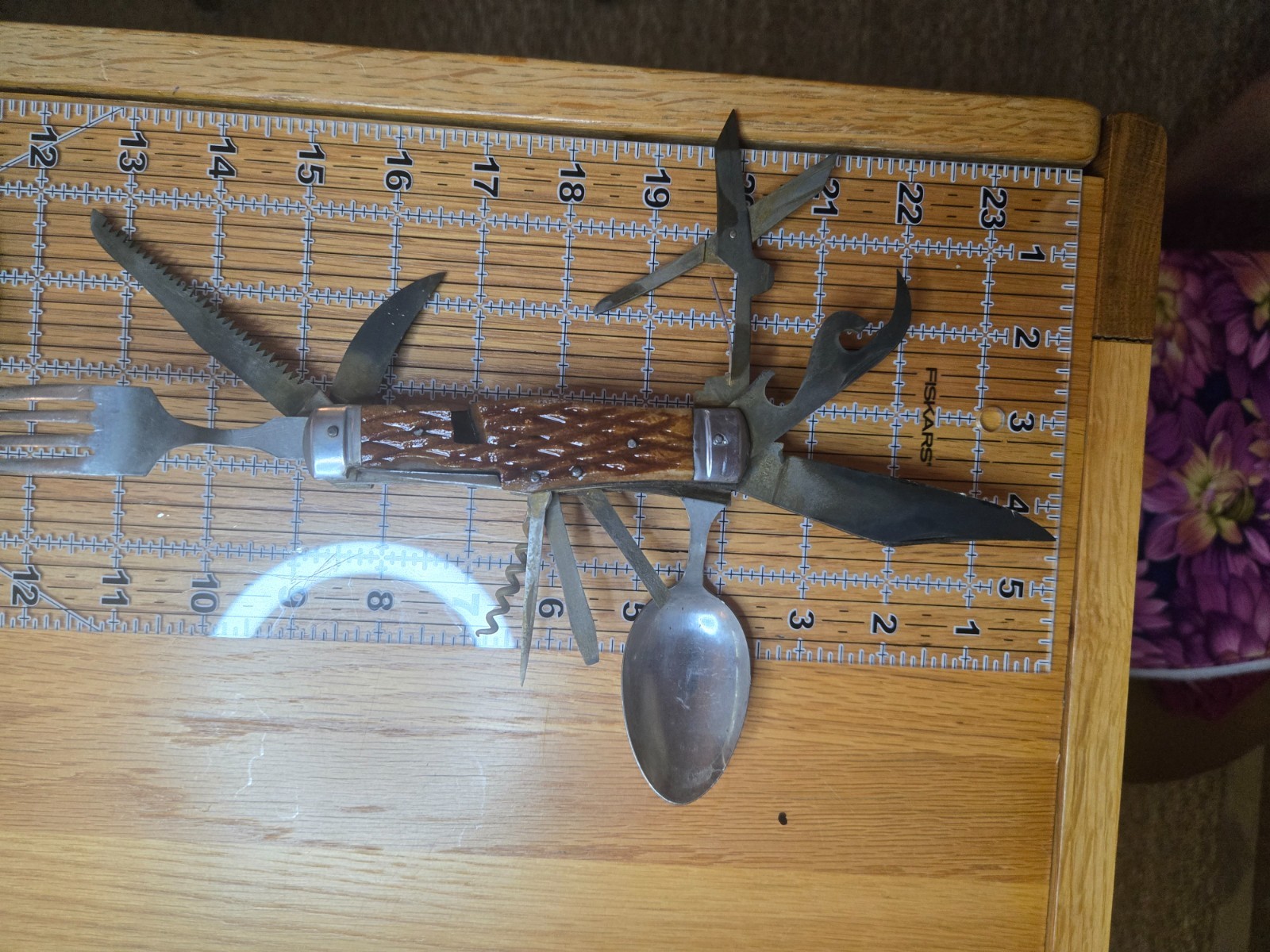 Multi-Tool Camping Utensil Set – in Leather Sheath