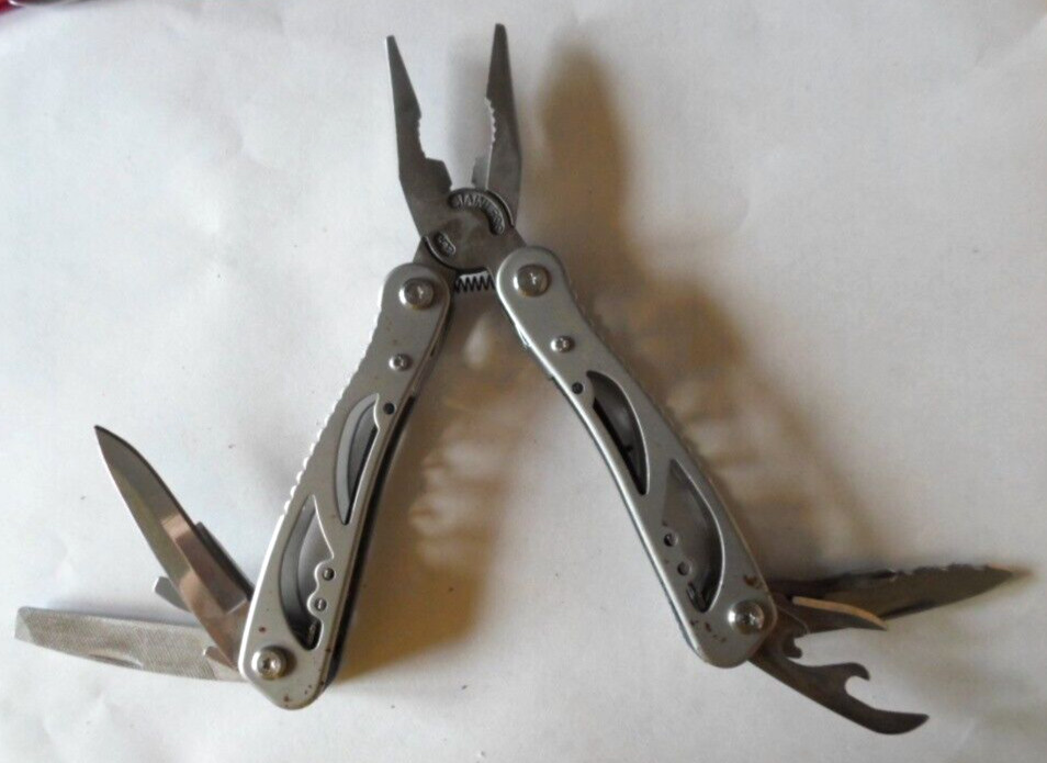 Pretul – Multi Tool Pliers / Screwdriver / Folding Knife / Opener – w/ Sheath