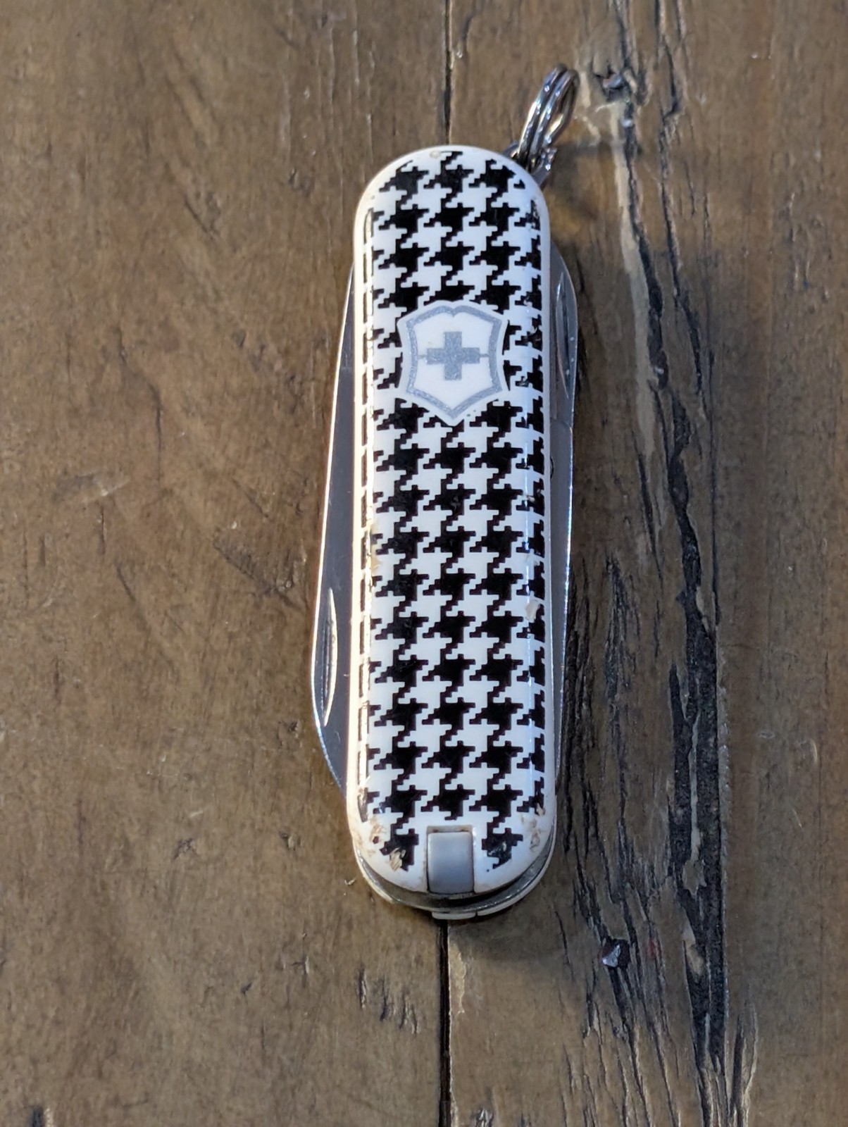 Victorinox – Pepita Houndstooth Classic SD – Swiss Army Multi-Tool 56182 – BS-66
